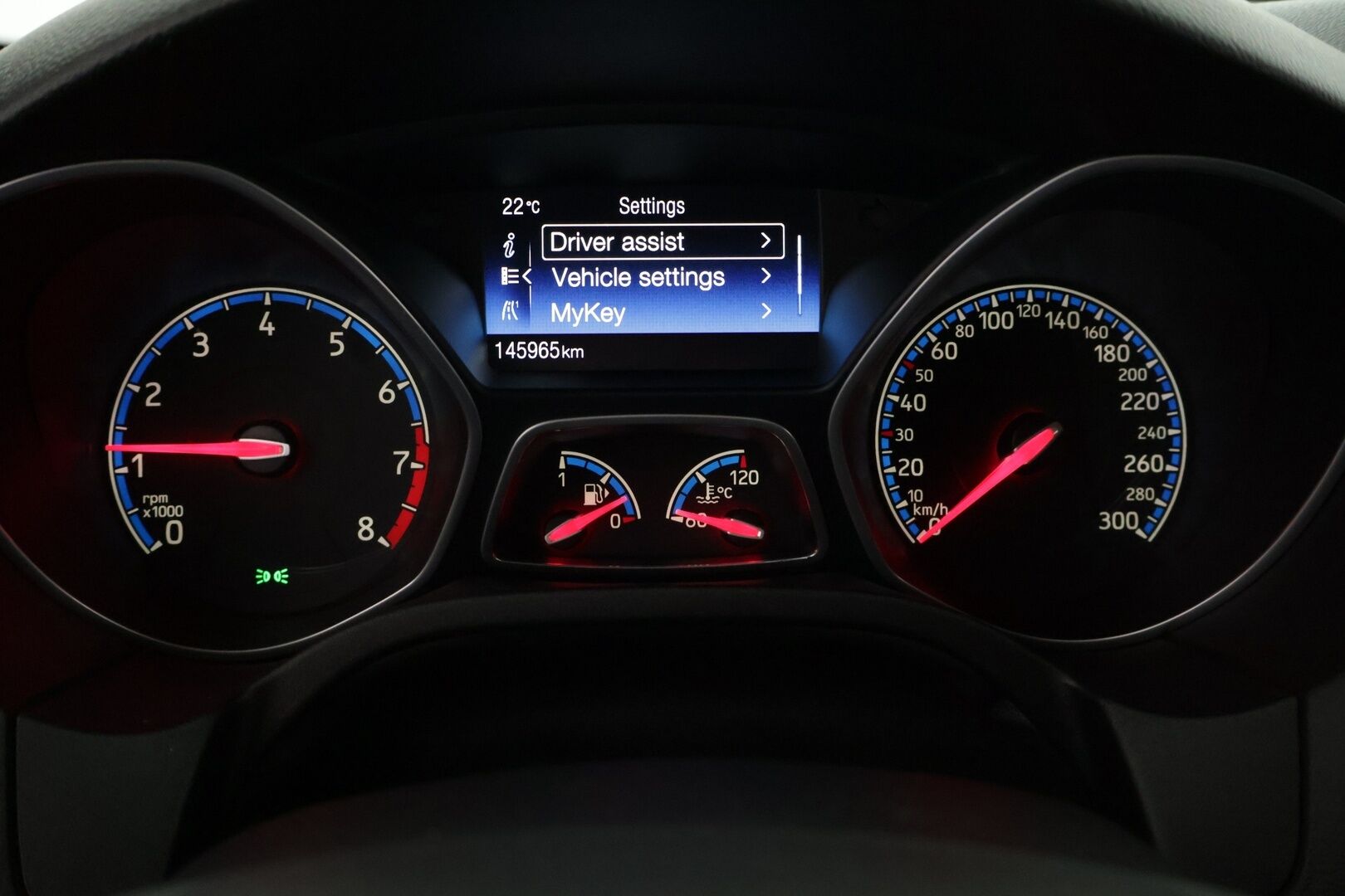 Ford Focus 2016 2,3 EcoBoost 350 hv start/stop M6 RS 5-ovinen - Suomi-Auto | Lämmitettävä tuulilasi | Vakionopeudensäädin | Peruutuskamera | Keyless | Lämmitettävä ohjauspyörä | 2x Avain | Launch Control 