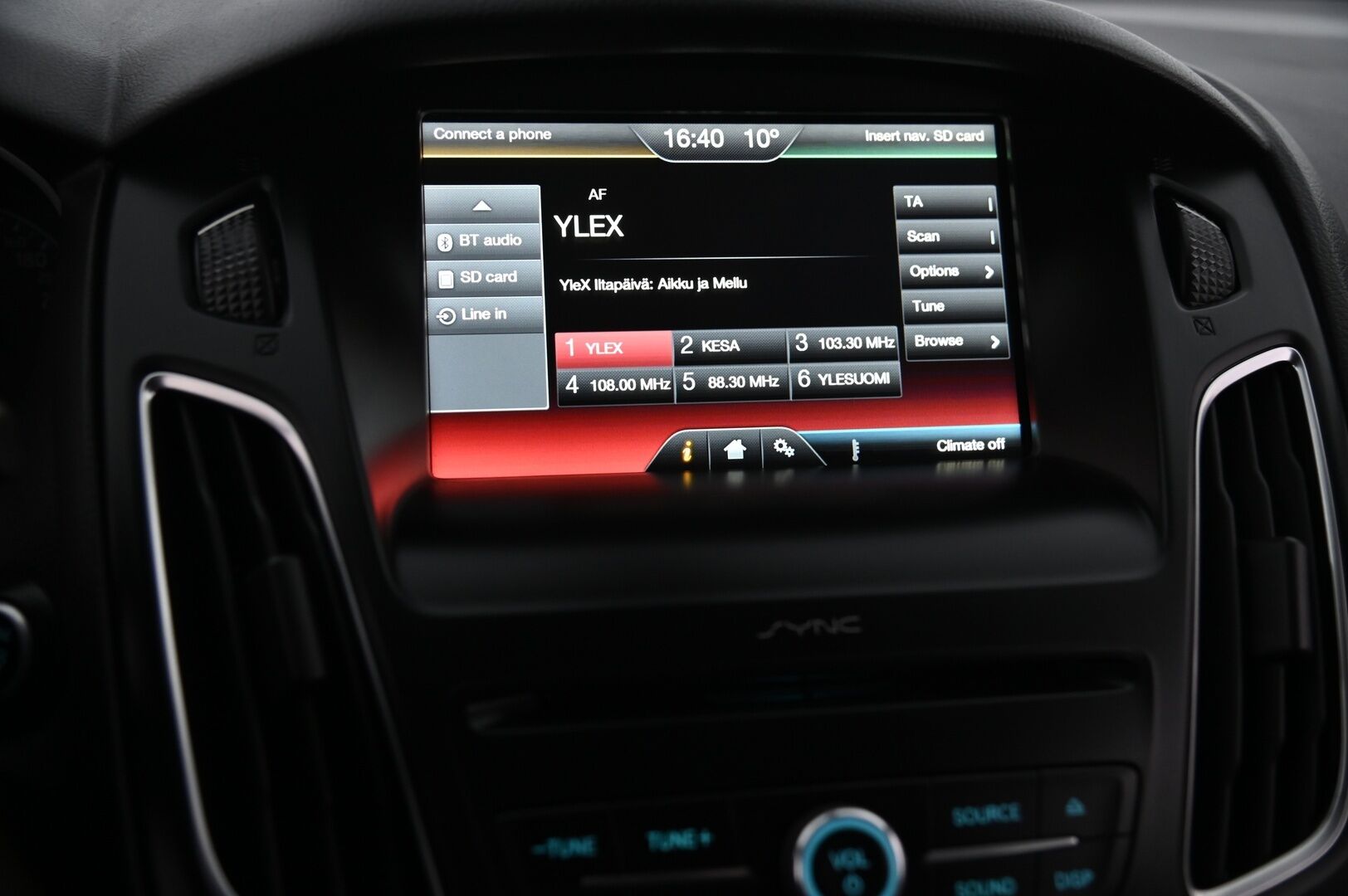 Ford Focus 2016 2,3 EcoBoost 350 hv start/stop M6 RS 5-ovinen Vakionopeudensäädin / Peruutuskamera / Keyless / Lämmitettävä Tuulilasi - Suomi-Auto / Lämmitettävä ohjauspyörä / 2x Avain / Launch Control 