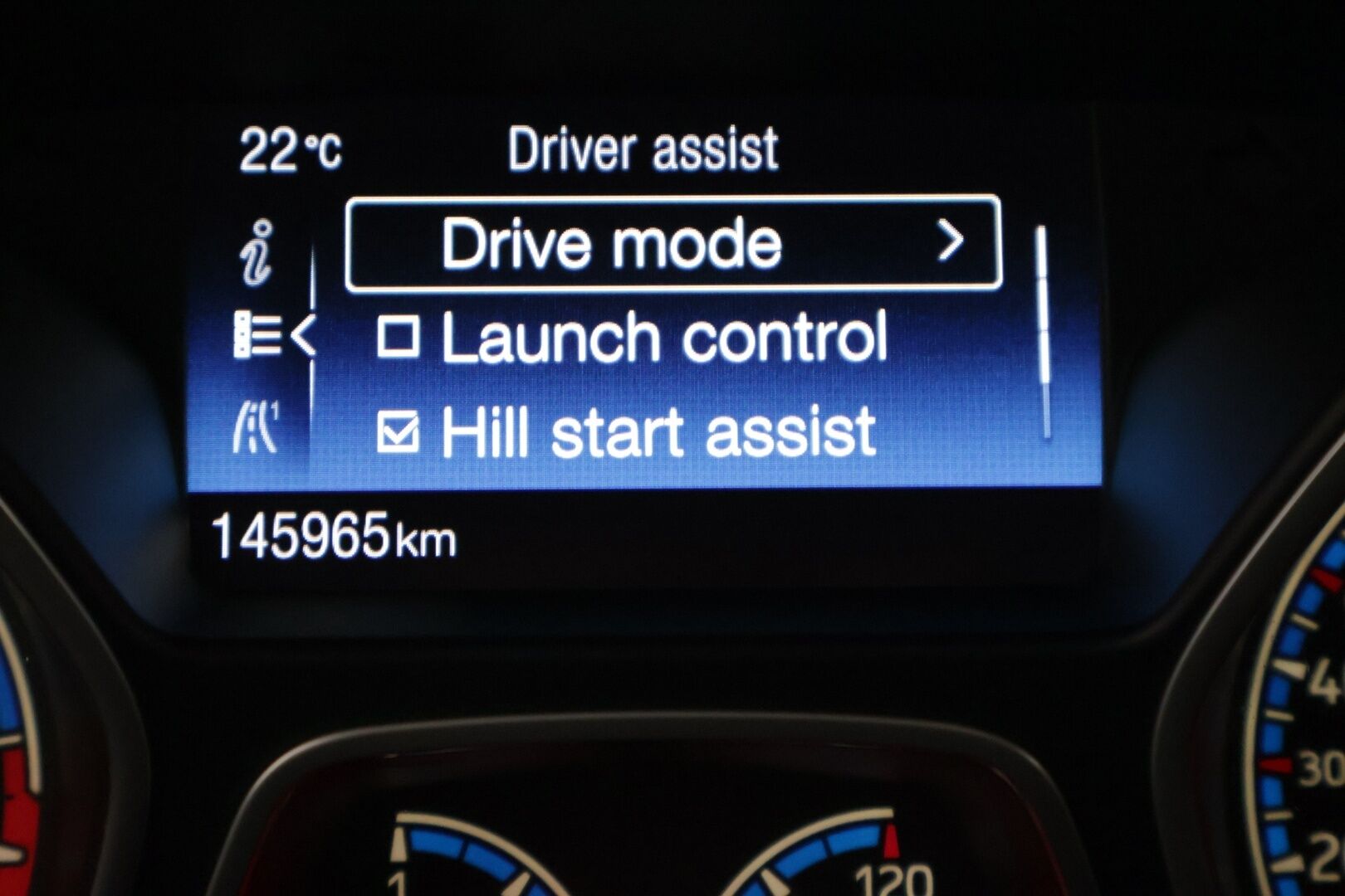Ford Focus 2016 2,3 EcoBoost 350 hv start/stop M6 RS 5-ovinen - Suomi-Auto | Lämmitettävä tuulilasi | Vakionopeudensäädin | Peruutuskamera | Keyless | Lämmitettävä ohjauspyörä | 2x Avain | Launch Control 