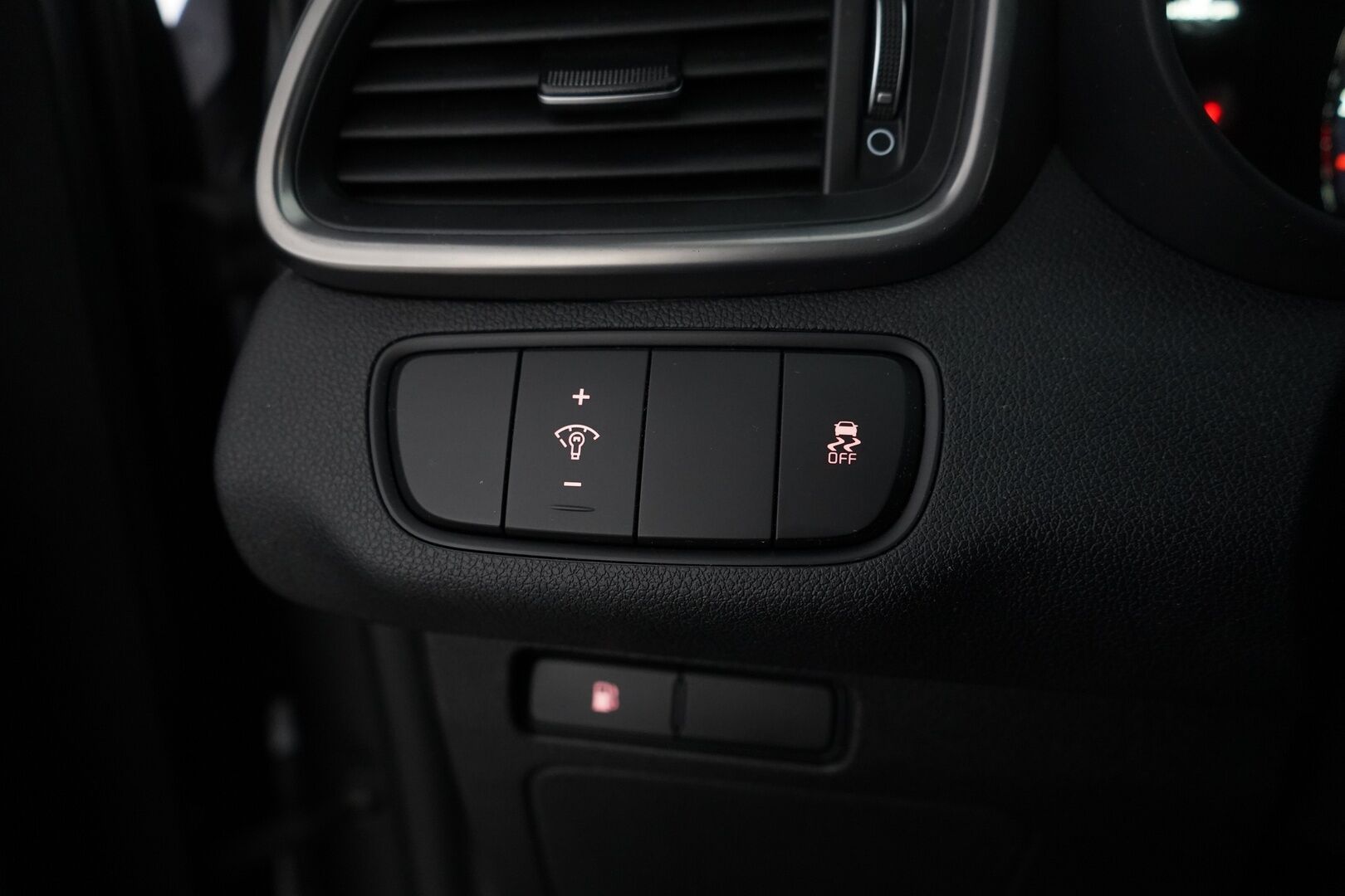 Kia Sorento 2016 2.2 CRDi AWD EX A/T 5P * Vakkari / Vetokoukku / Sähköpenkki / Peruutuskamera / Lohkolämmitin * - Suomi-auto / Juuri huollettu / Kahdet renkaat ja vanteet