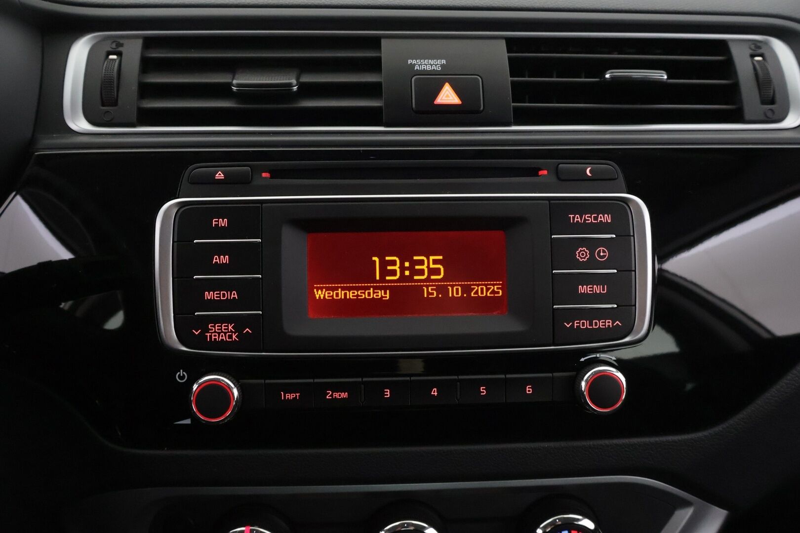 Kia Rio 2016 1,2 ISG LX 5D EcoDynamics *Lohko + sisä / Ilmastointi / AUX!* - *Lohko + sisä / Ilmastointi / AUX!*