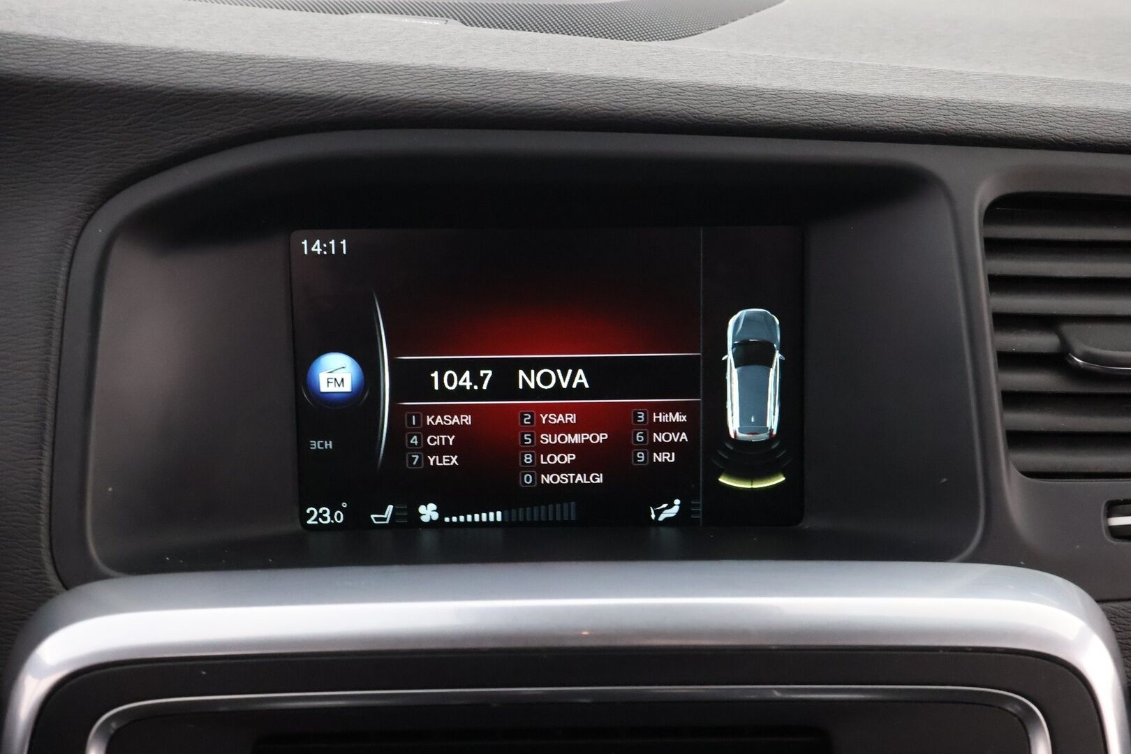 Volvo V60 2016 D4 R-Design Edition aut * 2OM Suomiauto / Webasto / Harman&Kardon / Nahka-Alcantara / Digimittari / KeylessGo - Jakopää hiljattain tehty / Metalliväri / 2x Renkaat aluvantein! - Osta nyt, maksa vasta ensi vuonna