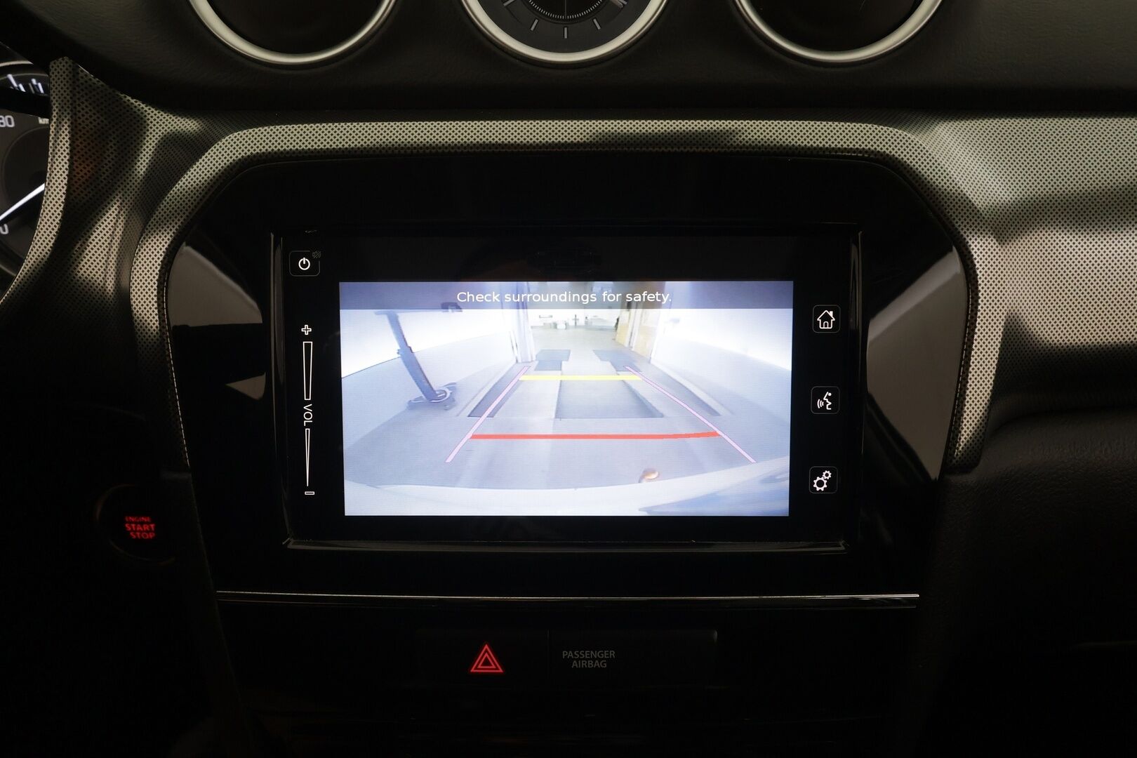 Suzuki Vitara 2019 140 BOOSTERJET 4WD GLX+SR 6AT - | ACC | Koukku | Panorama | Puolinahat | LED | Kaistavahti | P.kamera | Keyless | P.tutkat | Navi | Lohko + Sisälämmitin | 2x renkaat aluin | 