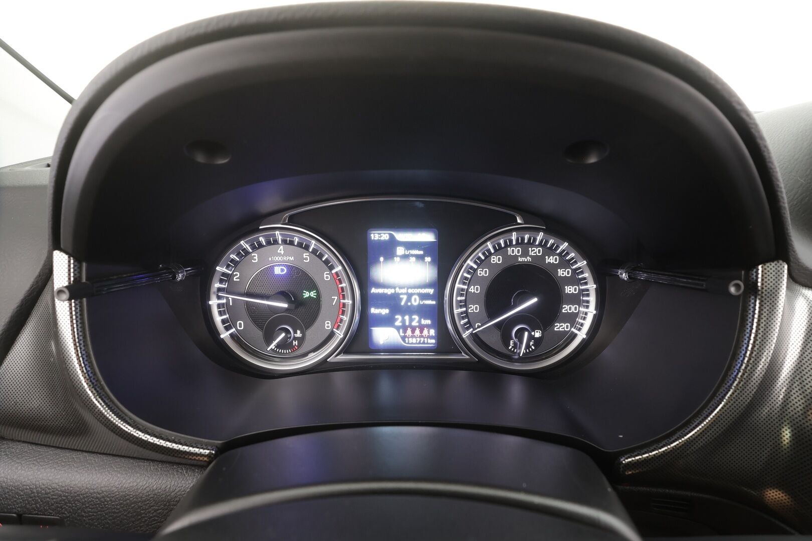 Suzuki Vitara 2019 140 BOOSTERJET 4WD GLX+SR 6AT - | ACC | Koukku | Panorama | Puolinahat | LED | Kaistavahti | P.kamera | Keyless | P.tutkat | Navi | Lohko + Sisälämmitin | 2x renkaat aluin | 