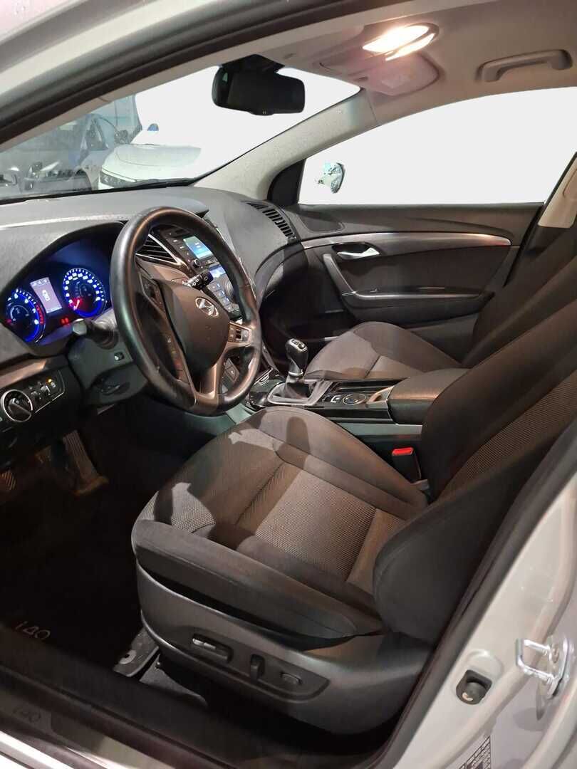Hyundai i40 Wagon 2017 1,6 6MT ISG Comfort - | 1-OM | Suomi-auto | P.Kamera | Bluetooth | Lämmitettävä Ratti | 2x Hyvät Renkaat Aluilla | Säntillisesti Huollettu |