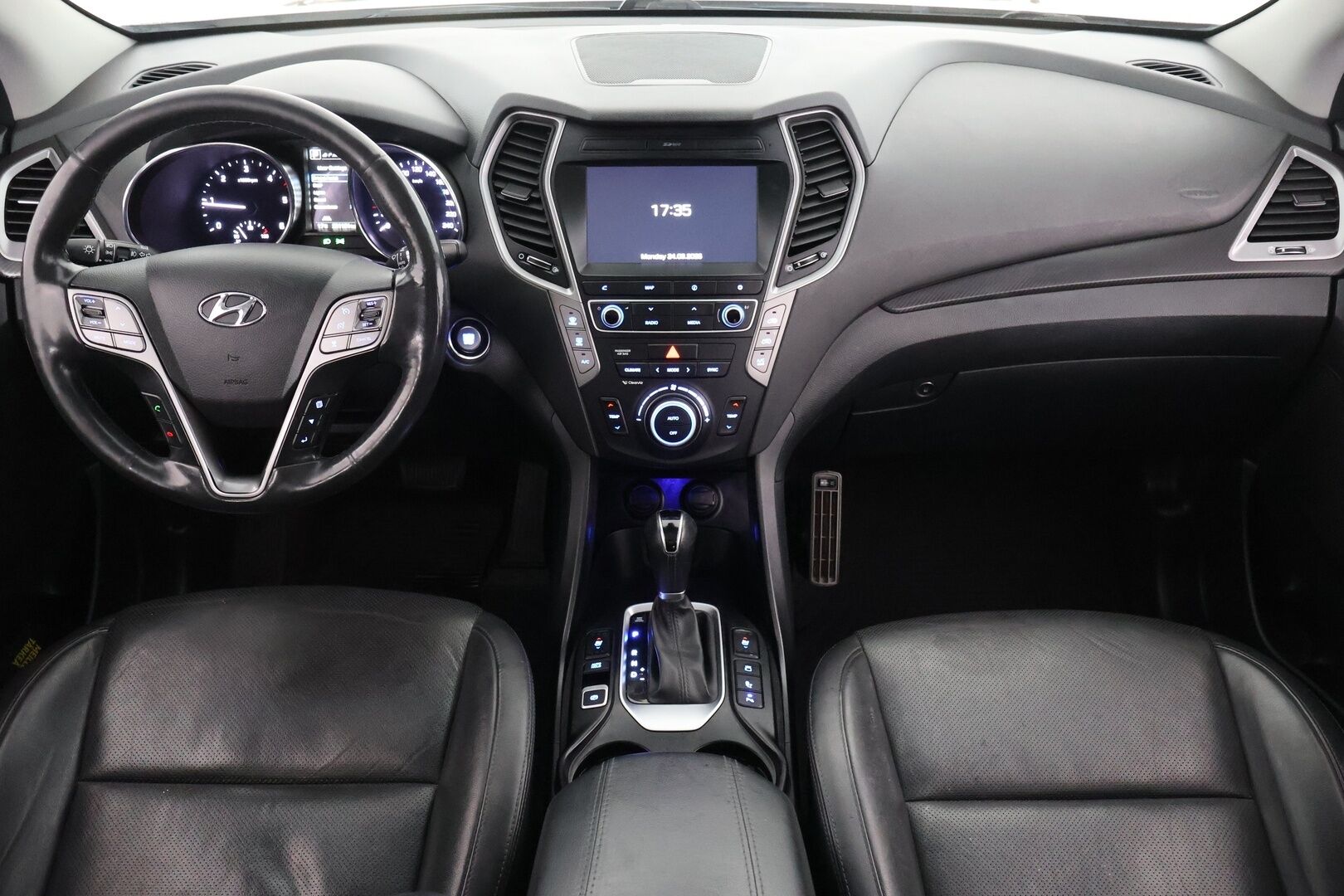 Hyundai Santa Fe 2016 4WD 2,2 CRDi 6AT Premium Business 7P - | Huippuvarusteet! | Adapt. vak. | Eber | Infinity audio | Panorama | BLIS | Koukku | Ilmastoidut nahat | Sähköpenkit | Lane assist | 360-kam. | Navi |