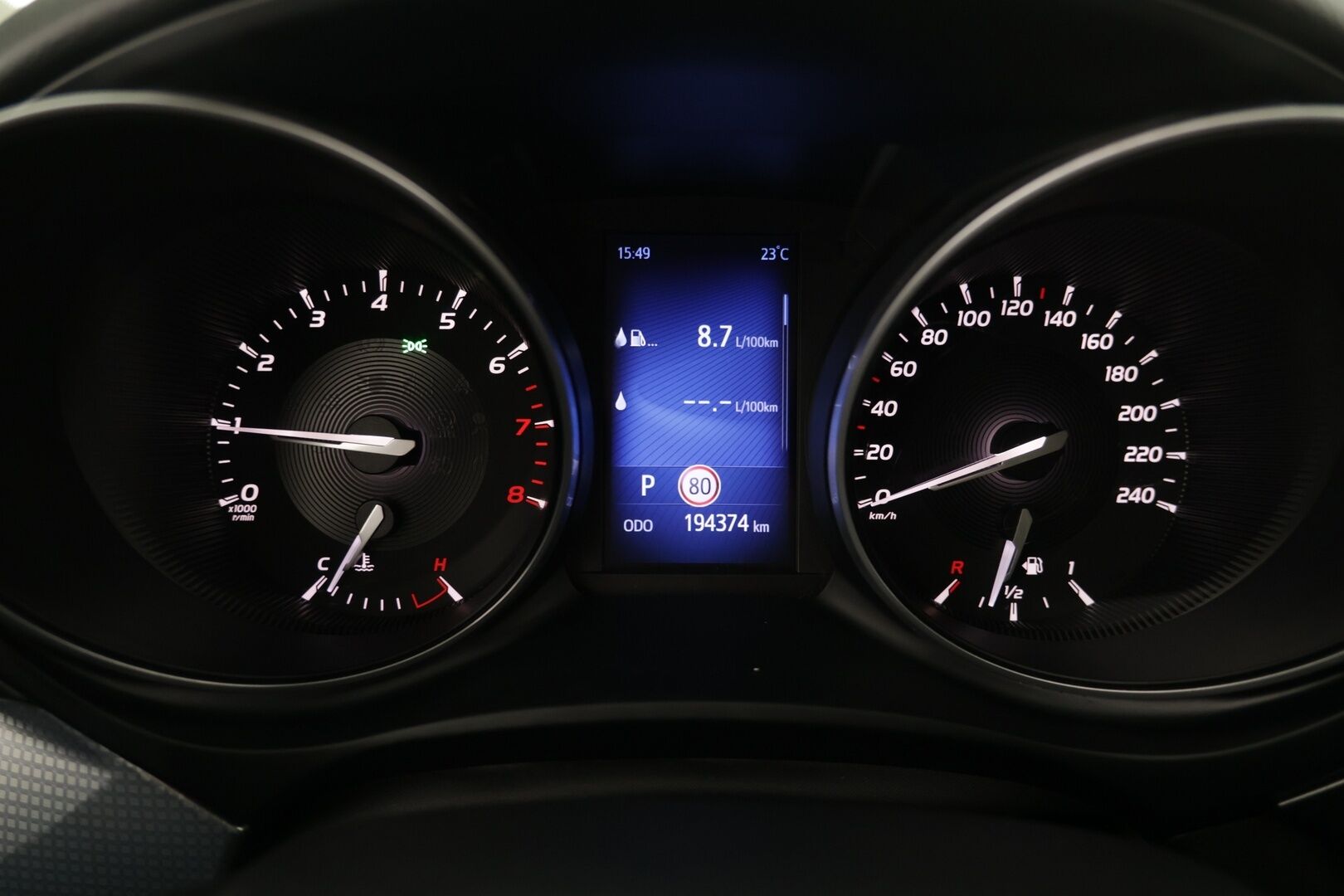 Toyota Avensis 2017 1,8 Valvematic Active Edition Touring Sports Multidrive S - Lohkolämmitin | Vakionopeudensäädin | Peruutuskamera | Kaistavahti | Ilmastointi | 