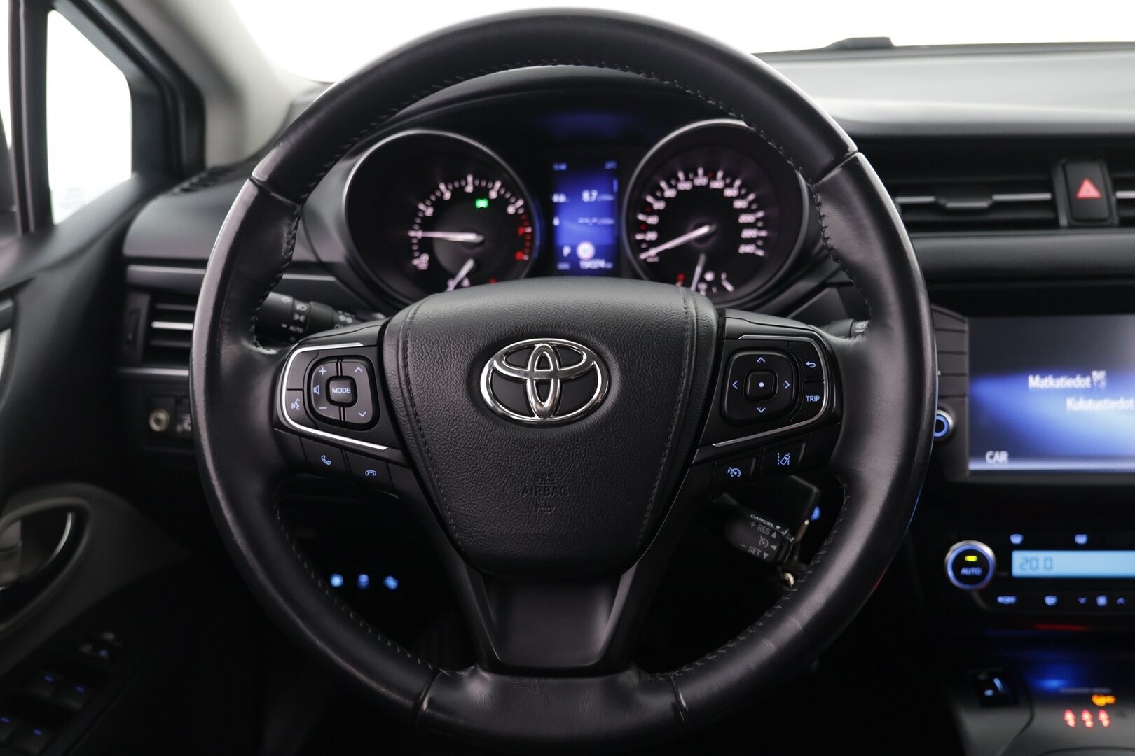 Toyota Avensis 2017 1,8 Valvematic Active Edition Touring Sports Multidrive S - Lohkolämmitin | Vakionopeudensäädin | Peruutuskamera | Kaistavahti | Ilmastointi | 