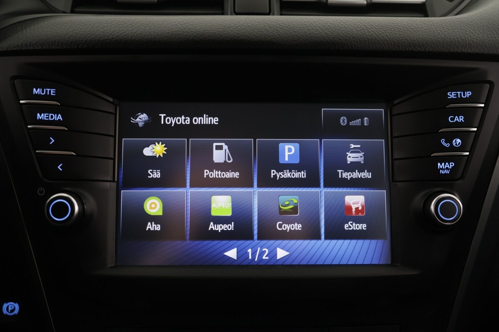 Toyota Avensis 2017 1,8 Valvematic Active Edition Touring Sports Multidrive S - Lohkolämmitin | Vakionopeudensäädin | Peruutuskamera | Kaistavahti | Ilmastointi | 