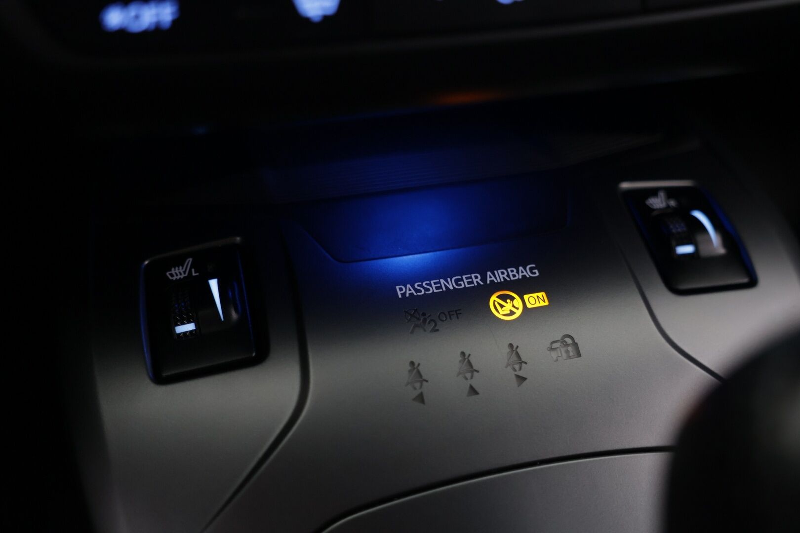 Toyota Avensis 2017 1,8 Valvematic Active Edition Touring Sports Multidrive S - Lohkolämmitin | Vakionopeudensäädin | Peruutuskamera | Kaistavahti | Ilmastointi | 