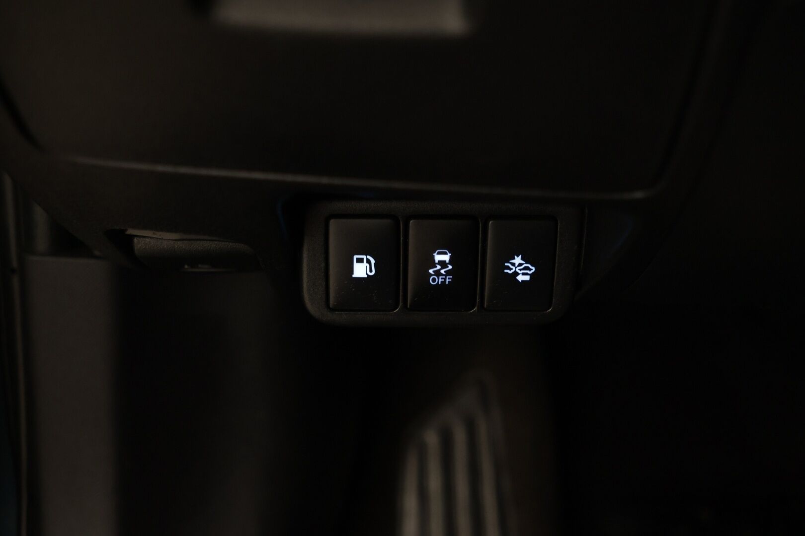 Toyota Avensis 2017 1,8 Valvematic Active Edition Touring Sports Multidrive S - Lohkolämmitin | Vakionopeudensäädin | Peruutuskamera | Kaistavahti | Ilmastointi | 