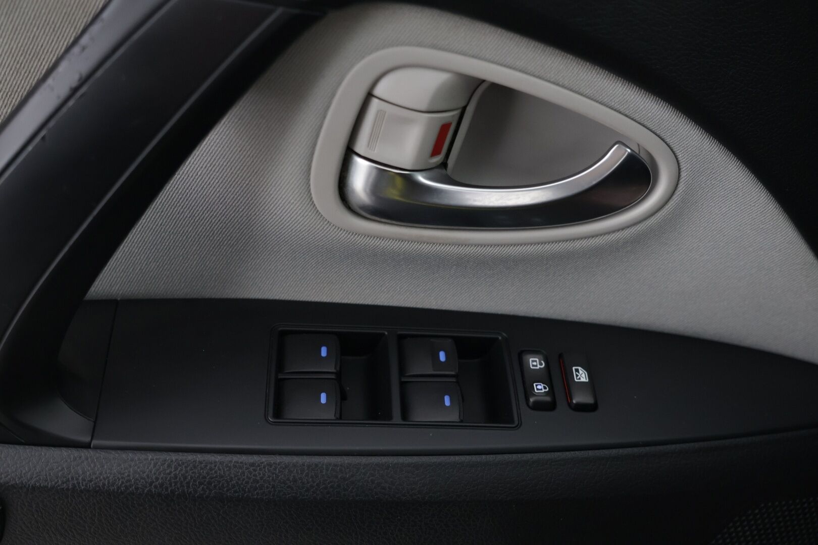 Toyota Avensis 2017 1,8 Valvematic Active Edition Touring Sports Multidrive S - Lohkolämmitin | Vakionopeudensäädin | Peruutuskamera | Kaistavahti | Ilmastointi | 