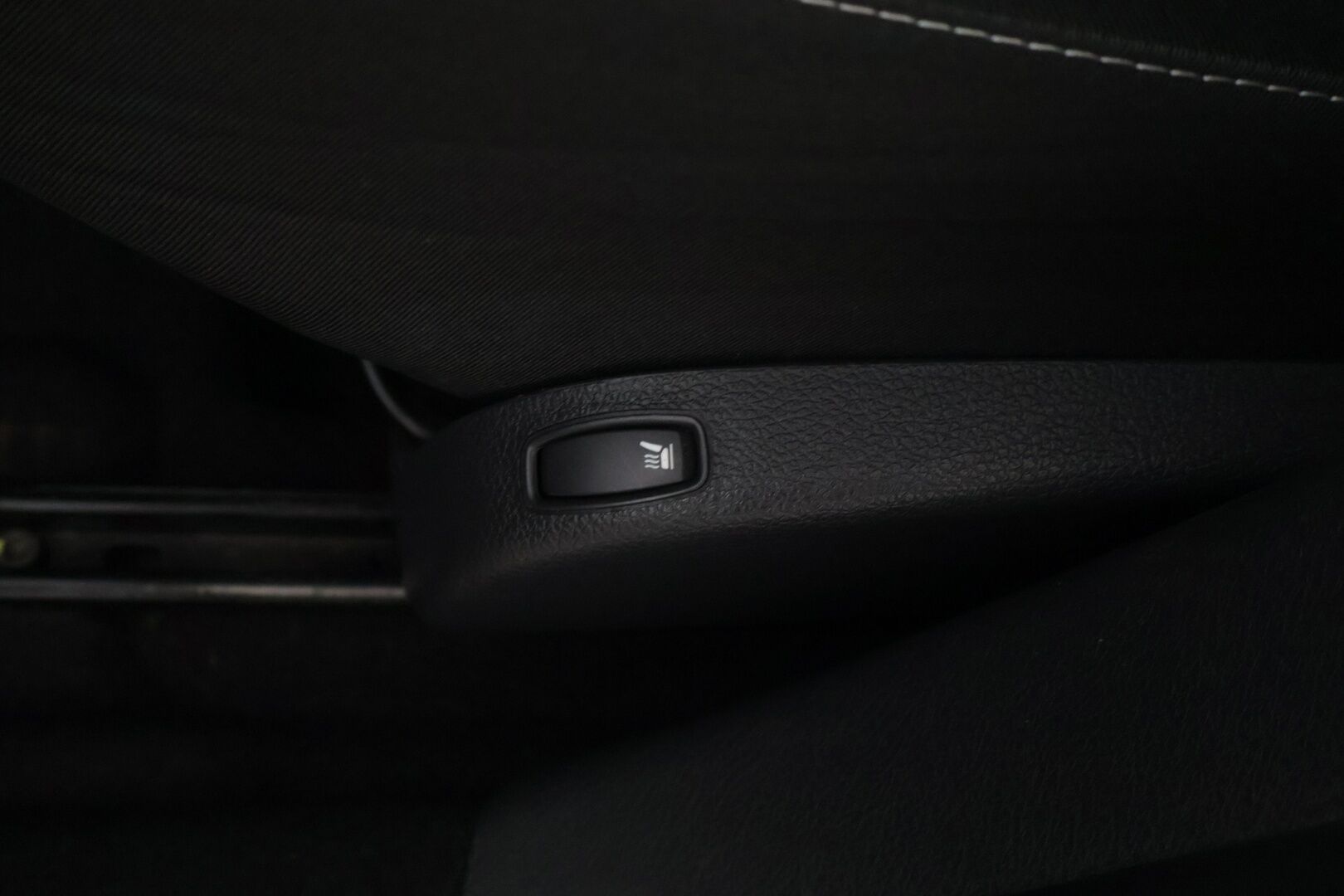 Dacia Logan MCV 2017 TCe 90 Laureate - | 1-omisteinen Suomi-auto | Vakionopeudensäädin | Täydellinen huoltohistoria | Penkinlämmittimet | ISOFIX |