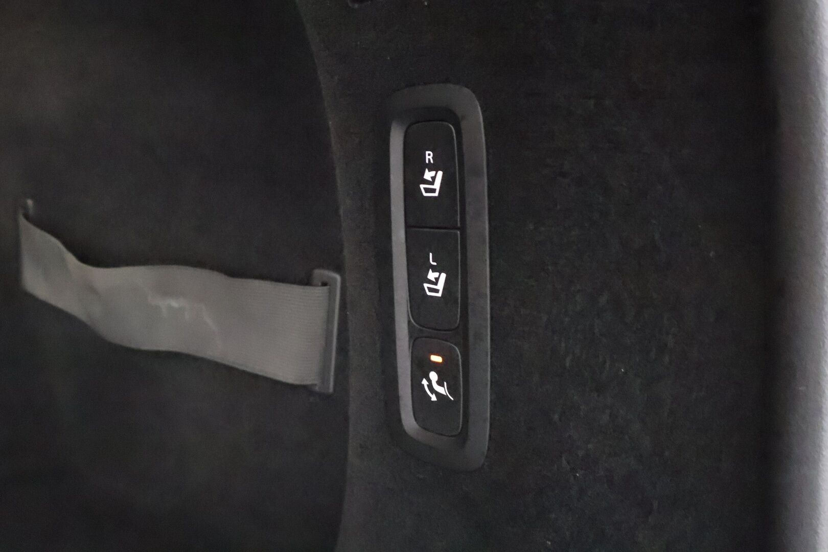 Volvo V90 2017 D4 Business Inscription aut * Pilot assist / Muistipenkki / Koukku / Webasto / Sporttinahat / P.Tutkat / Keyless / Apple&Android * - Kahdet Renkaat / Suomi auto