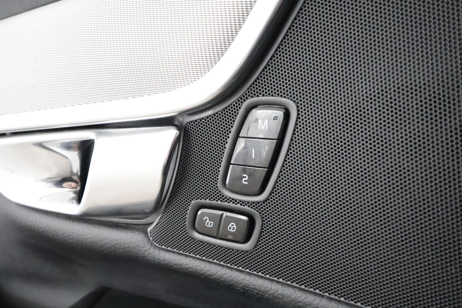 Volvo V90 2017 D4 Business Inscription aut * Pilot assist / Muistipenkki / Koukku / Webasto / Sporttinahat / P.Tutkat / Keyless / Apple&Android * - Kahdet Renkaat / Suomi auto - HULLUT AVAJAISHULINAT KORKOTARJOUS 3,29 %