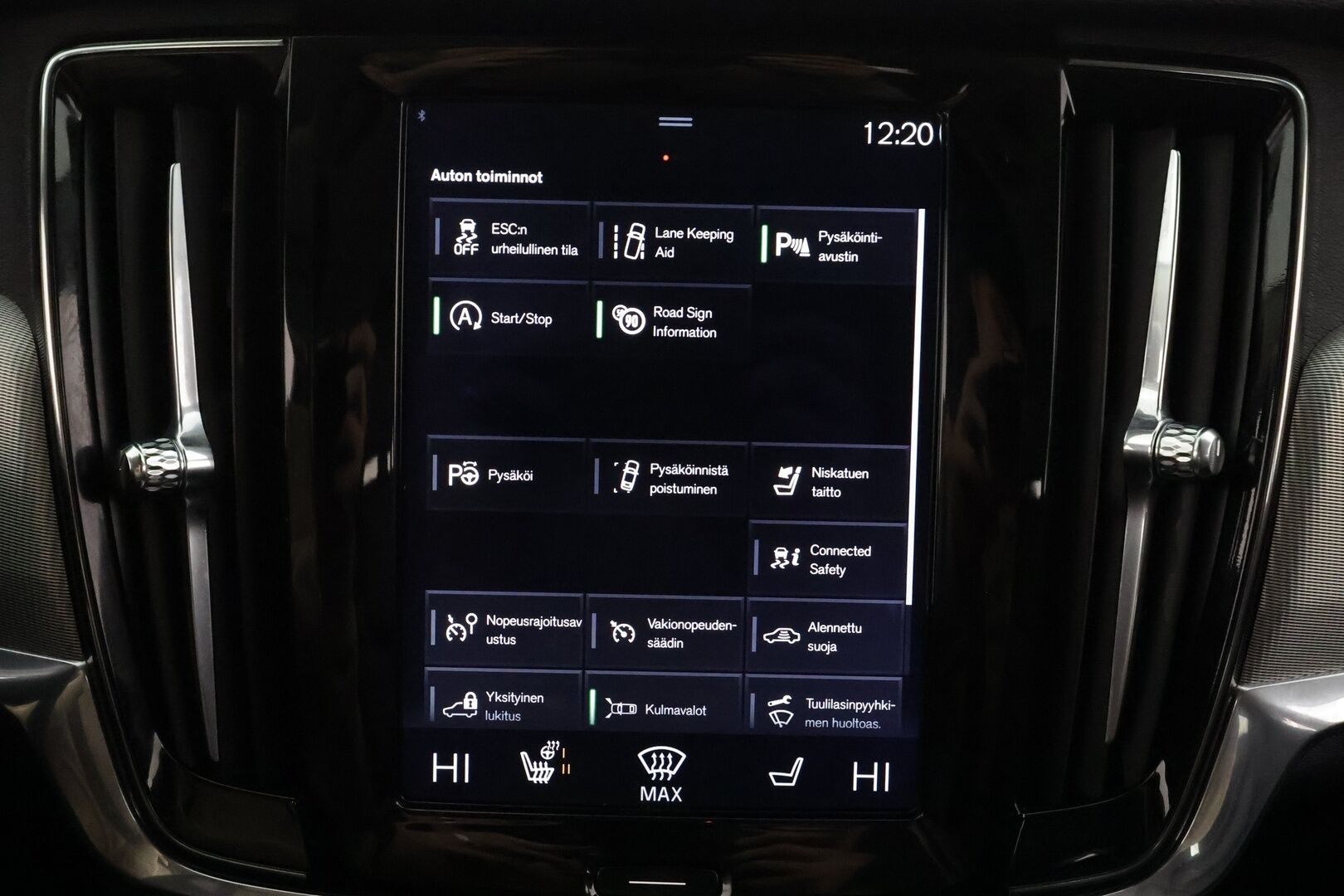 Volvo V90 2017 D4 Business Inscription aut * Pilot assist / Muistipenkki / Koukku / Webasto / Sporttinahat / P.Tutkat / Keyless / Apple&Android * - Kahdet Renkaat / Suomi auto