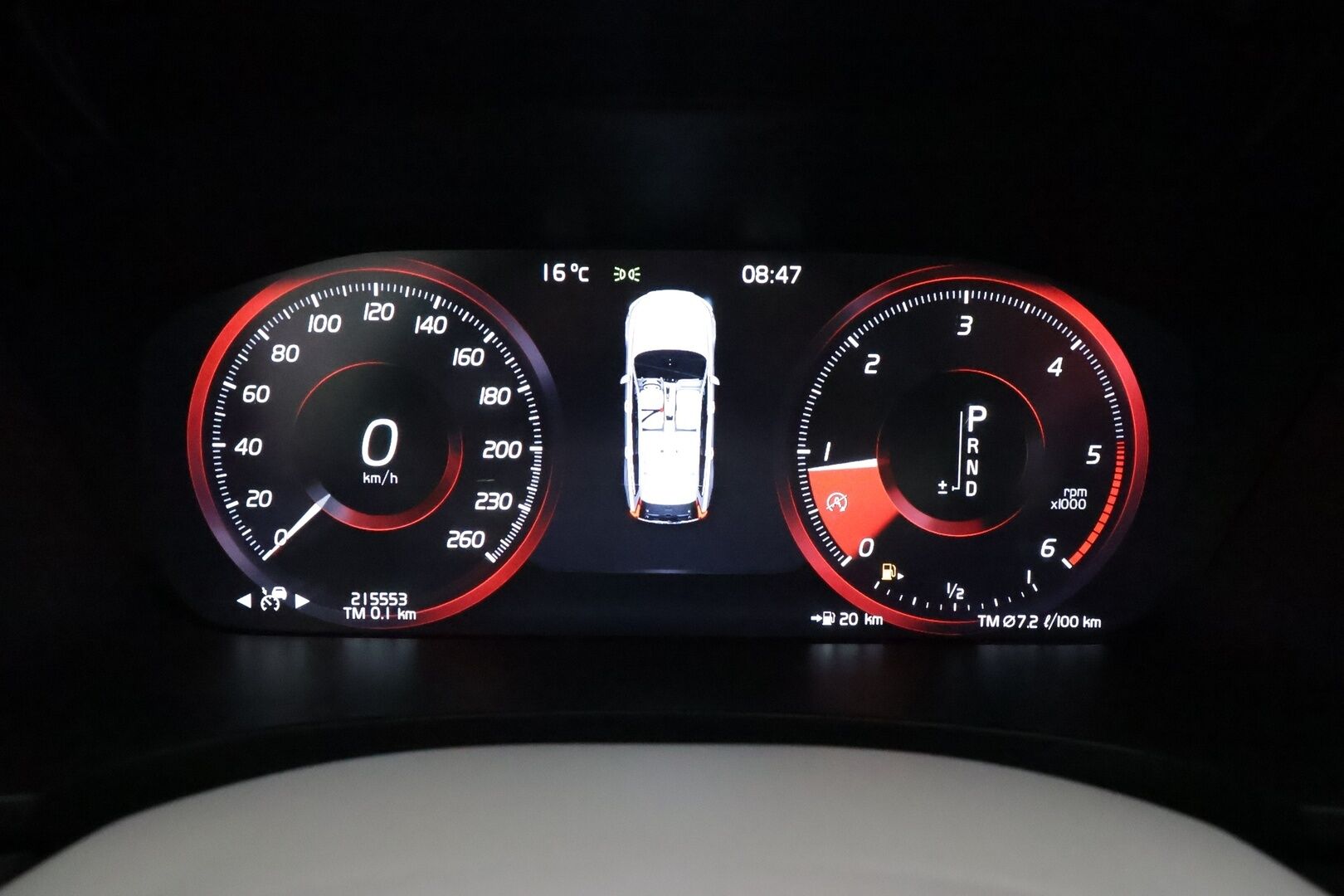 Volvo V90 Cross Country 2017 D5 AWD Pro aut ** Huippuvarusteet / B&W / HUD / Hierovat&Ilmastoidut muistipenkit / Panorama / Webasto / Koukku / Adapt. vakkari ** - 3,99 % KORKOTARJOUS TÄHÄN AUTOON - Suomi-auto / 360 Kamera / Apple&Android / Keyless / Full-LED / VOC