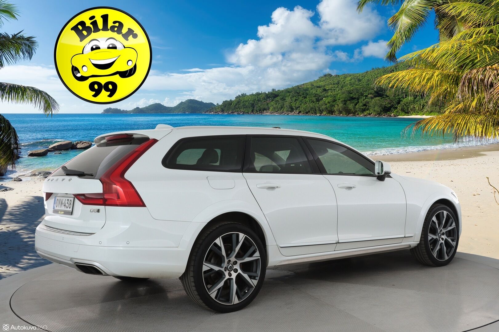 Volvo V90 Cross Country 2017 D5 AWD Pro aut ** Huippuvarusteet / B&W / HUD / Hierovat&Ilmastoidut muistipenkit / Panorama / Webasto / Koukku / Adapt. vakkari ** - 3,99 % KORKOTARJOUS TÄHÄN AUTOON - Suomi-auto / 360 Kamera / Apple&Android / Keyless / Full-LED / VOC