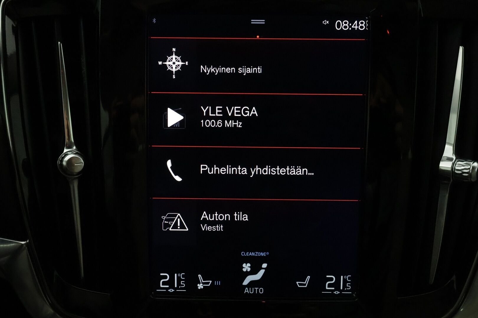 Volvo V90 Cross Country 2017 D5 AWD Pro aut ** Huippuvarusteet / B&W / HUD / Hierovat&Ilmastoidut muistipenkit / Panorama / Webasto / Koukku / Adapt. vakkari ** - 3,99 % KORKOTARJOUS TÄHÄN AUTOON - Suomi-auto / 360 Kamera / Apple&Android / Keyless / Full-LED / VOC