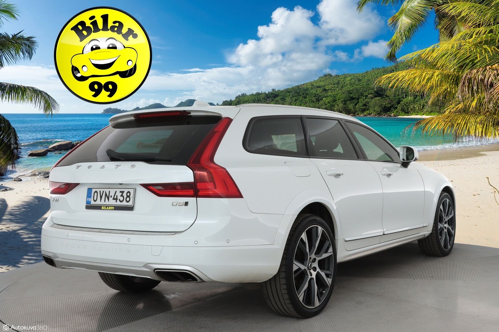 Volvo V90 Cross Country 2017 D5 AWD Pro aut ** Huippuvarusteet / B&W / HUD / Hierovat&Ilmastoidut muistipenkit / Panorama / Webasto / Koukku / Adapt. vakkari ** - 3,99 % KORKOTARJOUS TÄHÄN AUTOON - Suomi-auto / 360 Kamera / Apple&Android / Keyless / Full-LED / VOC