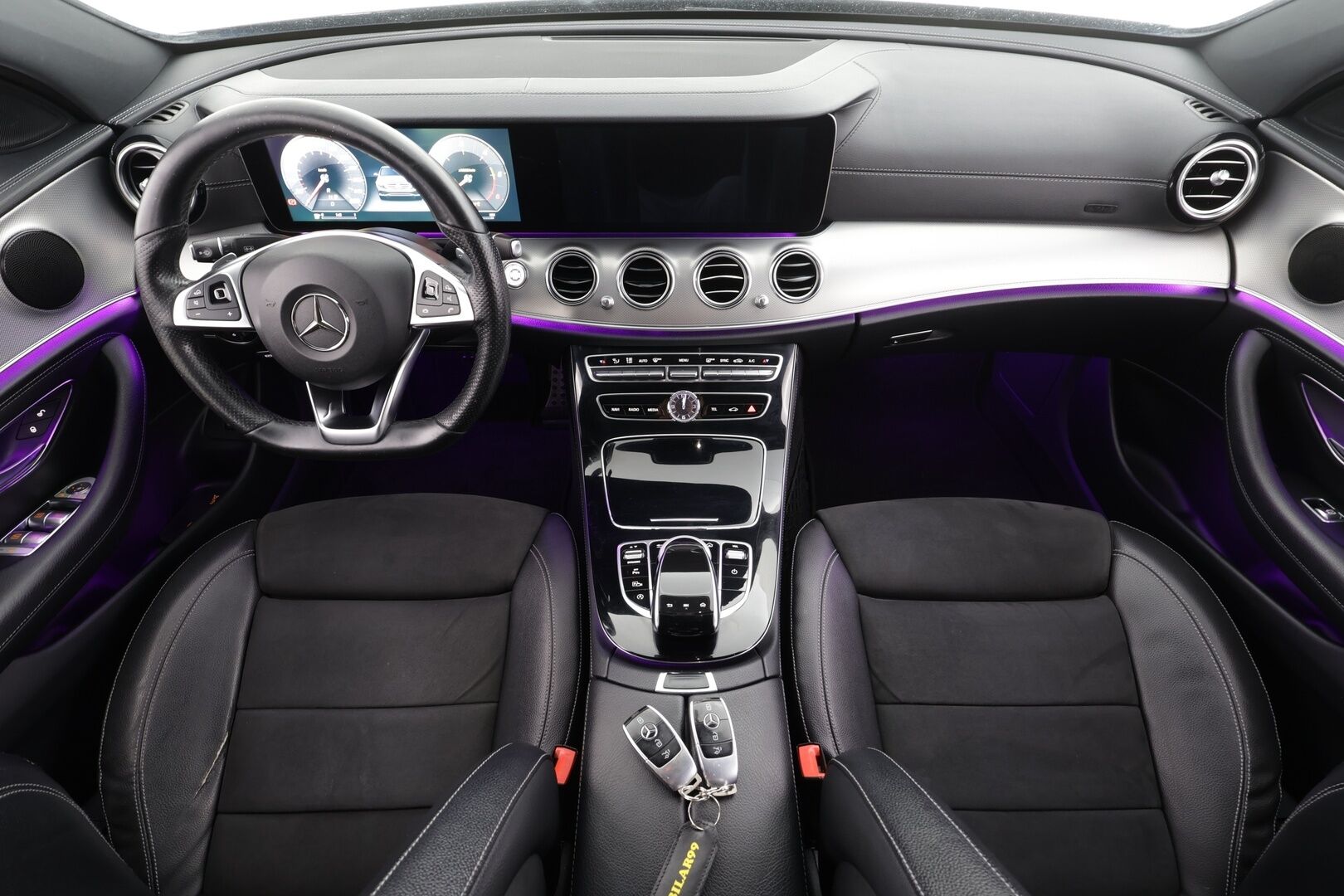 Mercedes-Benz E 2016 220 d A Premium Business AMG * Widescreen / Multibeam / P.Kamera / Sportpenkit / Navi / Katveavustin * - Kahdet renkaat