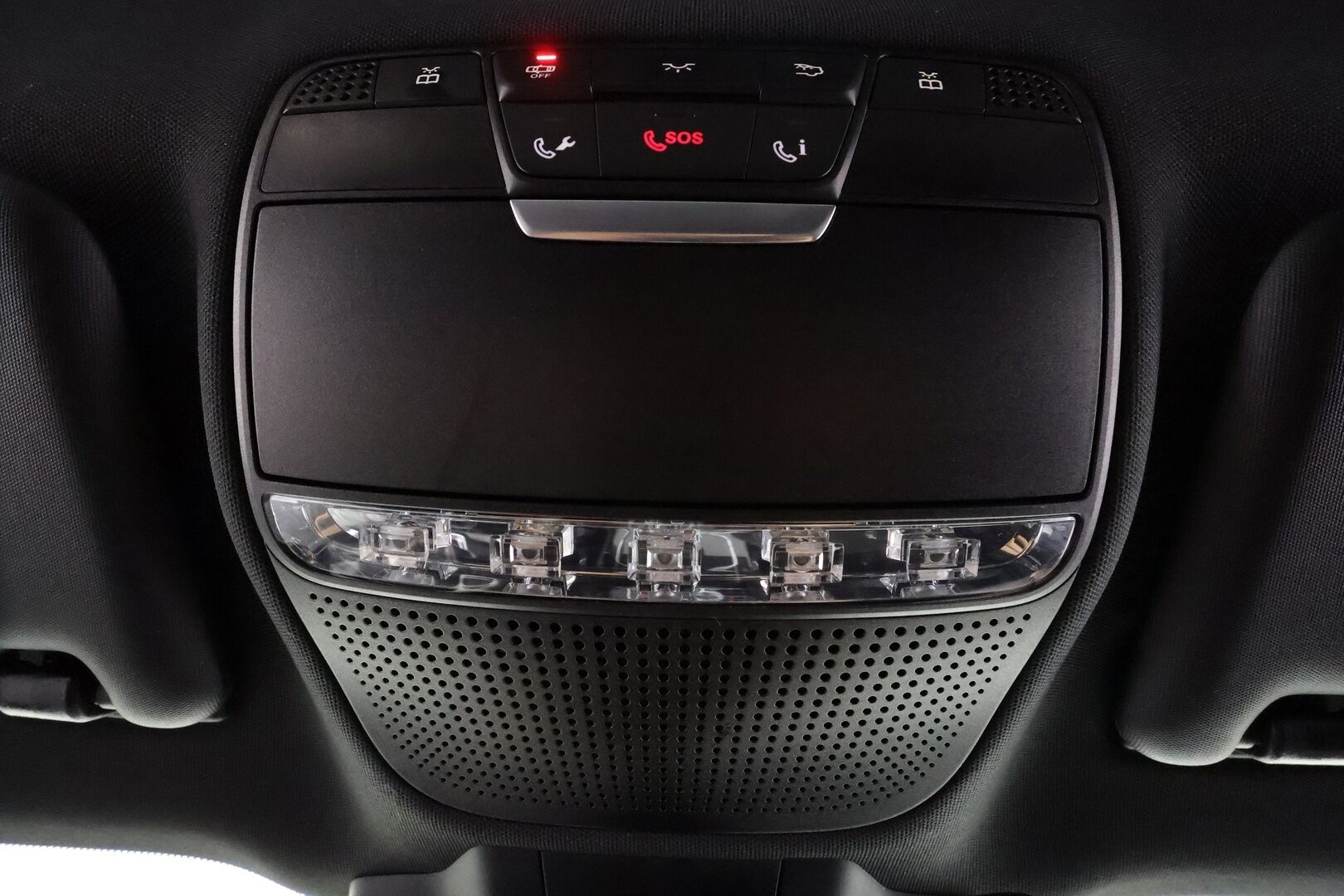 Mercedes-Benz E 2016 220 d A Premium Business AMG * Widescreen / Multibeam / P.Kamera / Sportpenkit / Navi / Katveavustin * - Kahdet renkaat