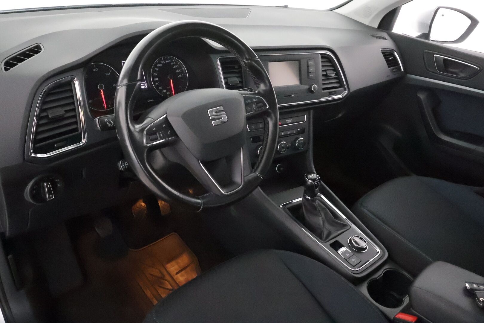 Seat Ateca 2017 2,0 TDI 150 4DRIVE Style ** Webasto / Koukku / Adapt.Vakkari / LED-valot / P.Tutkat ** - Suomi-auto / Kahdet Renkaat