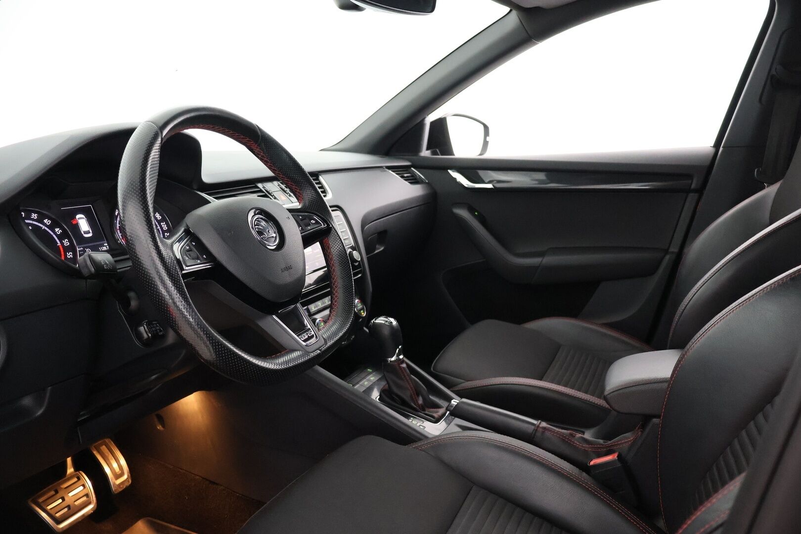Skoda Octavia 2017 Combi 2,0 TDI 184 4x4 RS DSG Autom. - Suomi auto | Webasto | Adapt. vak | Sporttipenkit | Tutkat |  Lämmitettävä tuulilasi | Ilman Adblue | Jakopää vaihdettu 2026