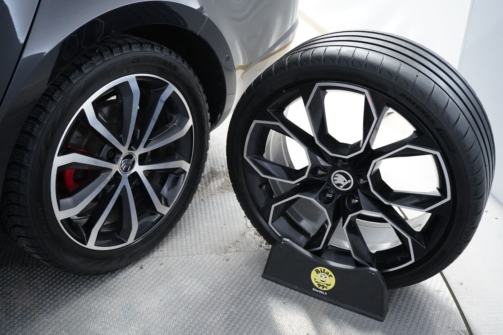 Skoda Octavia 2017 2,0 TSI Combi RS 230 DSG Aut *Webasto / Acc / Koukku / Canton / Keyless / Nahat / S.Kontti* - Suomi-auto / Kahdet OEM Vanteet / Hyvät huollot