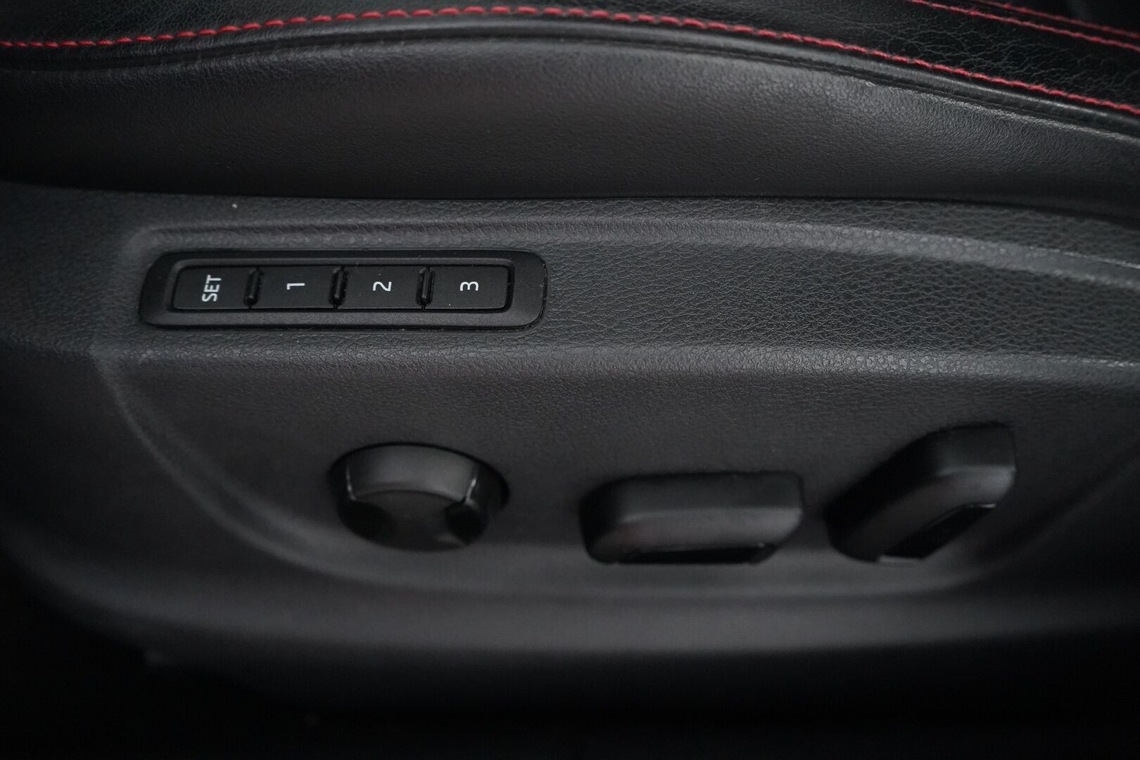 Skoda Octavia 2017 2,0 TSI Combi RS 230 DSG Aut *Webasto / Acc / Koukku / Canton / Keyless / Nahat / S.Kontti* - Suomi-auto / Kahdet OEM Vanteet / Hyvät huollot