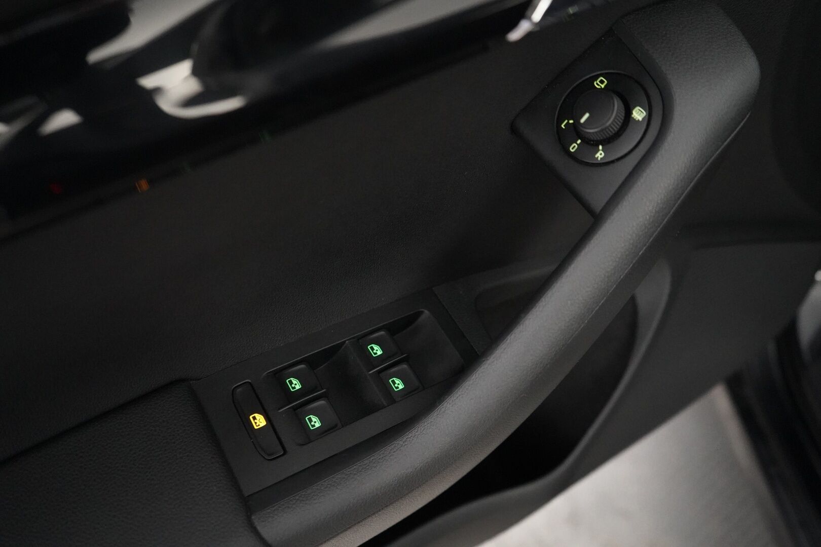 Skoda Octavia 2017 2,0 TSI Combi RS 230 DSG Aut *Webasto / Acc / Koukku / Canton / Keyless / Nahat / S.Kontti* - Suomi-auto / Kahdet OEM Vanteet / Hyvät huollot