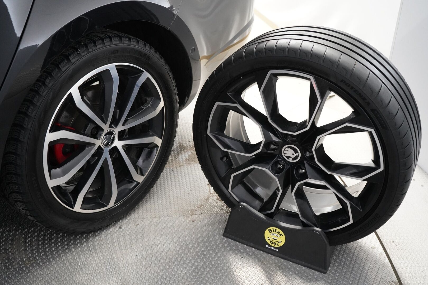 Skoda Octavia 2017 2,0 TSI Combi RS 230 DSG Aut *Webasto / Acc / Koukku / Canton / Keyless / Nahat / S.Kontti* - Suomi-auto / Kahdet OEM Vanteet / Hyvät huollot