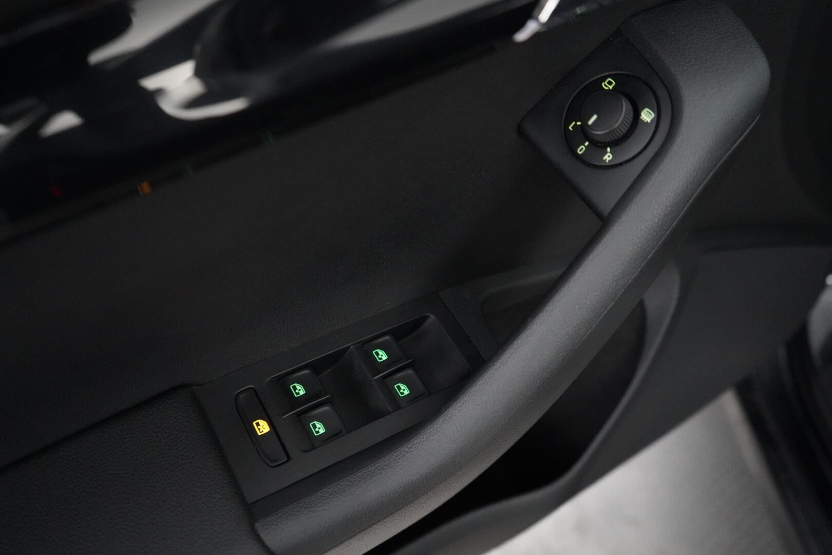 Skoda Octavia 2017 2,0 TSI Combi RS 230 DSG Aut *Webasto / Acc / Koukku / Canton / Keyless / Nahat / S.Kontti* - Suomi-auto / Kahdet OEM Vanteet / Hyvät huollot