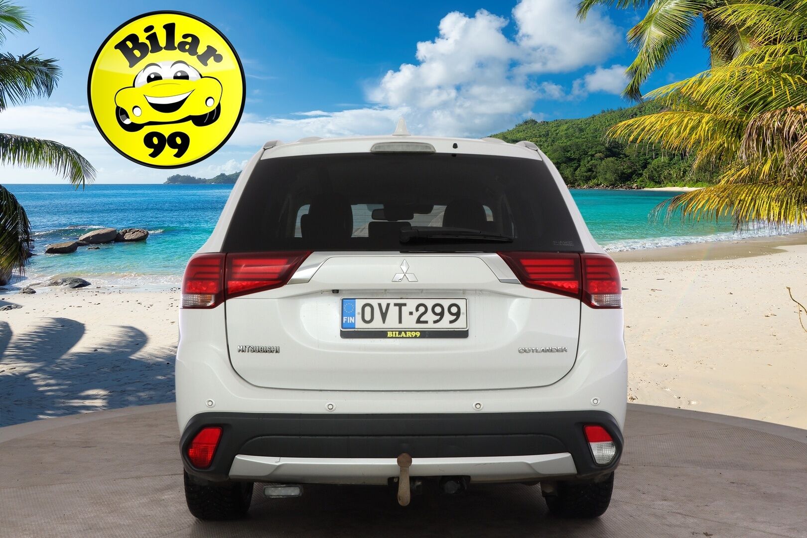 Mitsubishi Outlander 2017 2,2 DI-D Instyle 4WD 7P Business *Webasto / Adapt. vakkari / Rockford / Nahat / Lane assist / Blis / 360 kamera / Navi / Koukku* - *Webasto / Adapt. vakkari / Rockford / Nahat / Lane assist / Blis / 360 kamera / Navi / Koukku*