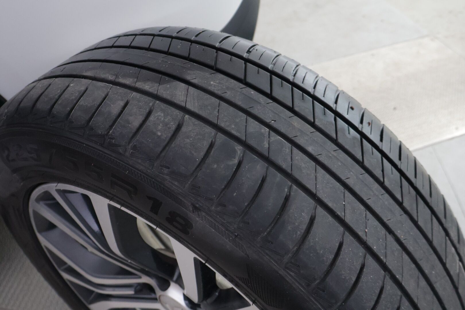 Mitsubishi Outlander 2017 2,2 DI-D Instyle 4WD 7P Business *Webasto / Adapt. vakkari / Rockford / Nahat / Lane assist / Blis / 360 kamera / Navi / Koukku* - *Webasto / Adapt. vakkari / Rockford / Nahat / Lane assist / Blis / 360 kamera / Navi / Koukku*