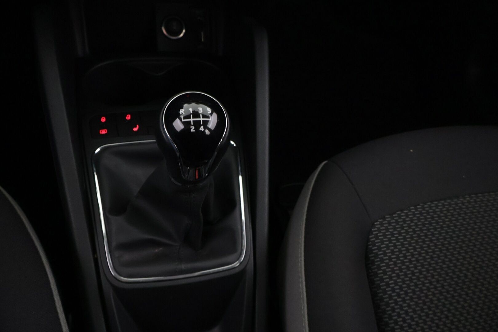 Seat Ibiza 2017 1,2 TSI 90 Style */ Suomi-auto / Vakkari / Webasto / Lohko / Bluetooth / Ilmastointi / 2x renkaat /* - Näppärä kauppakassi / 2x renkaat