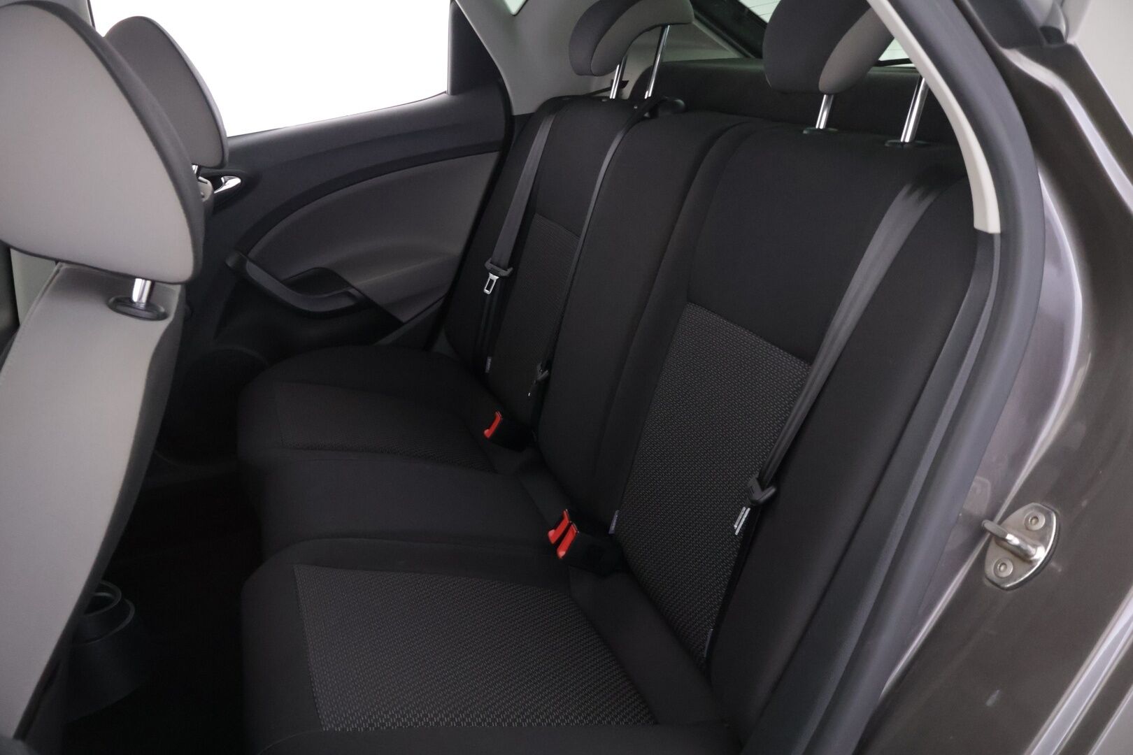 Seat Ibiza 2017 1,2 TSI 90 Style */ Suomi-auto / Vakkari / Webasto / Lohko / Bluetooth / Ilmastointi / 2x renkaat /* - Näppärä kauppakassi / 2x renkaat