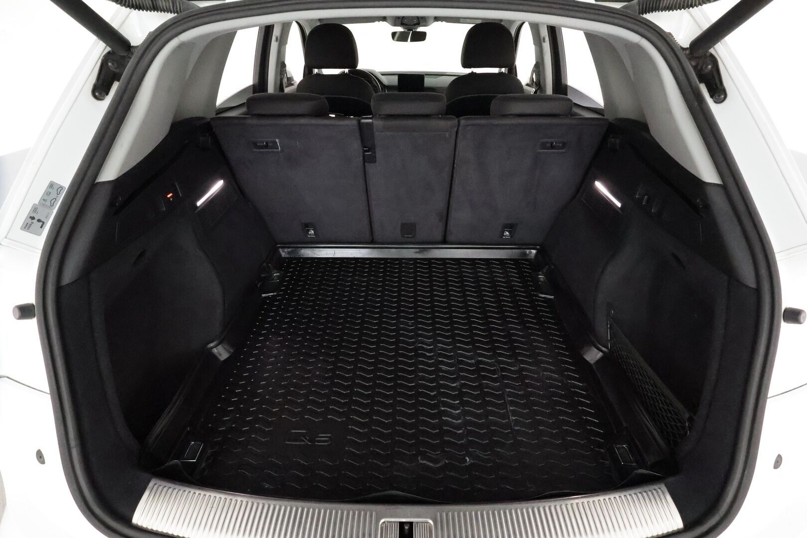 Audi Q5 2017 Business 2,0 TDI 120 kW quattro S tronic **Vakkari / P.tutkat / Koukku / Webasto / LED** - Suomi-auto / Kahdet renkaat aluvanteilla