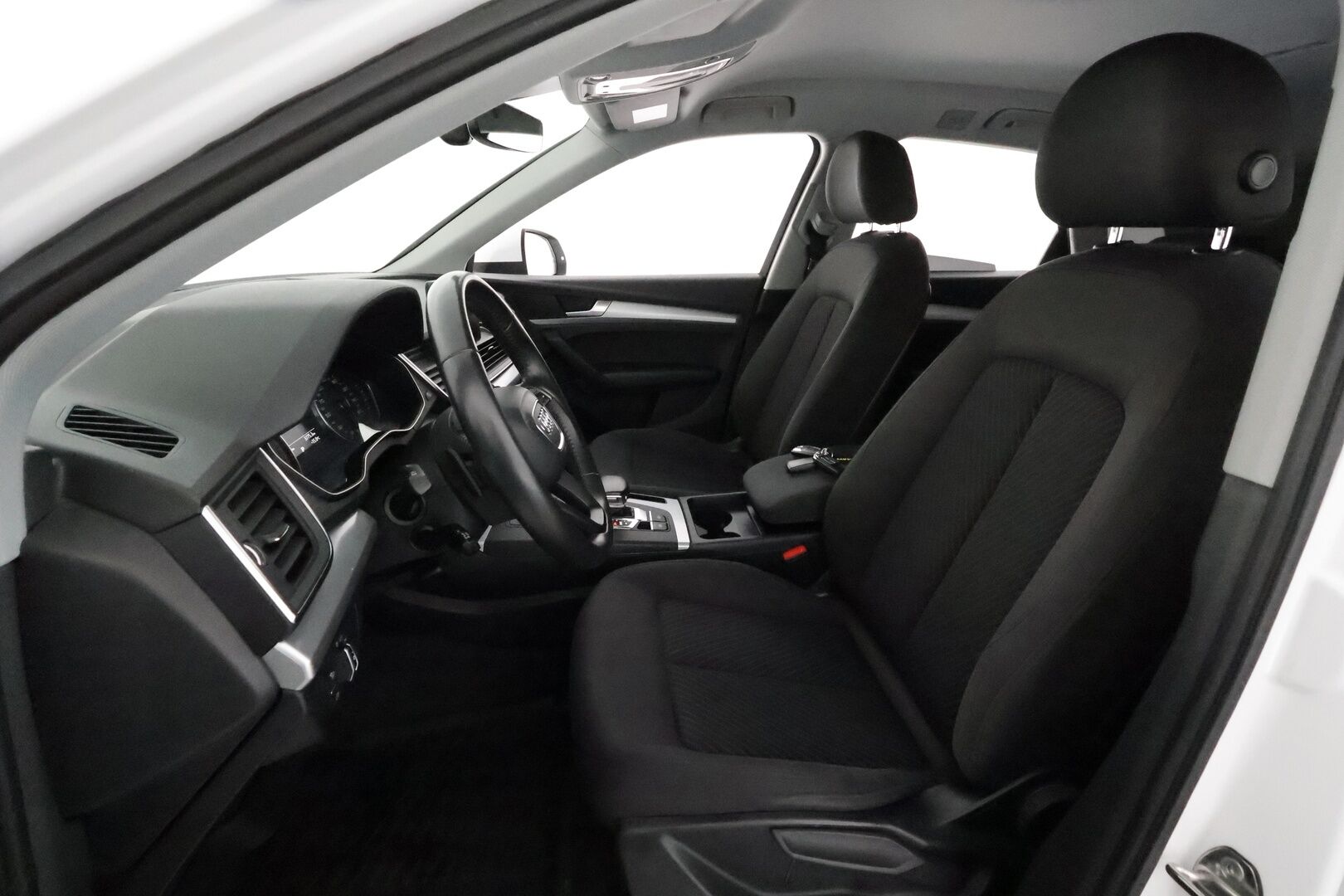 Audi Q5 2017 Business 2,0 TDI 120 kW quattro S tronic **Vakkari / P.tutkat / Koukku / Webasto / LED** - Suomi-auto / Kahdet renkaat aluvanteilla