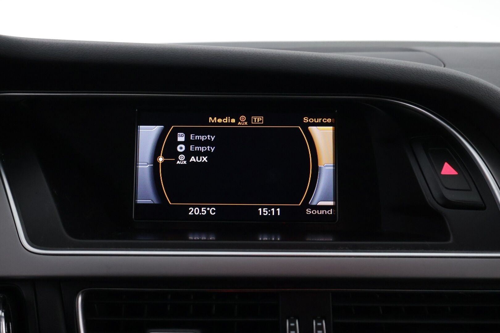 Audi A4 2014 Avant Business 2,0 TDI 130 kW quattro - YritysOutlet - Myydään vain yrityksille - Webasto / Vakkari / Xenon / Jakopää juuri tehty!