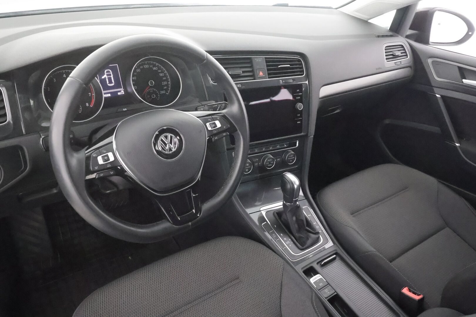 Volkswagen Golf 2018 Comfortline 1,4 TSI 92 kW (125 hv) DSG-automaatti - | ACC | Lohko | P.Kamera | Lisävalo | Apple&Android | Suomi-auto | Kahdet Renkaat |