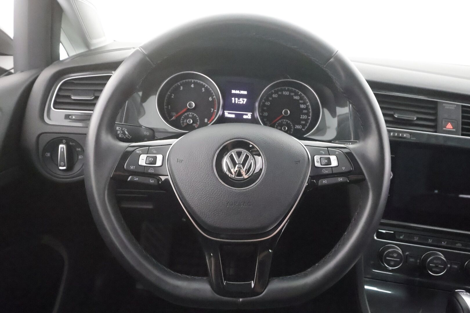 Volkswagen Golf 2018 Comfortline 1,4 TSI 92 kW (125 hv) DSG-automaatti - | ACC | Lohko | P.Kamera | Lisävalo | Apple&Android | Suomi-auto | Kahdet Renkaat |
