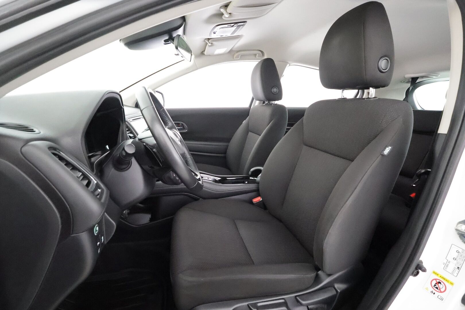 Honda HR-V 2017 1,5 Elegance CVT - | Vakkari | Lohko | Koukku | Huoltokirja | Bluetooth | Suomi-auto | Kahdet Renkaat |