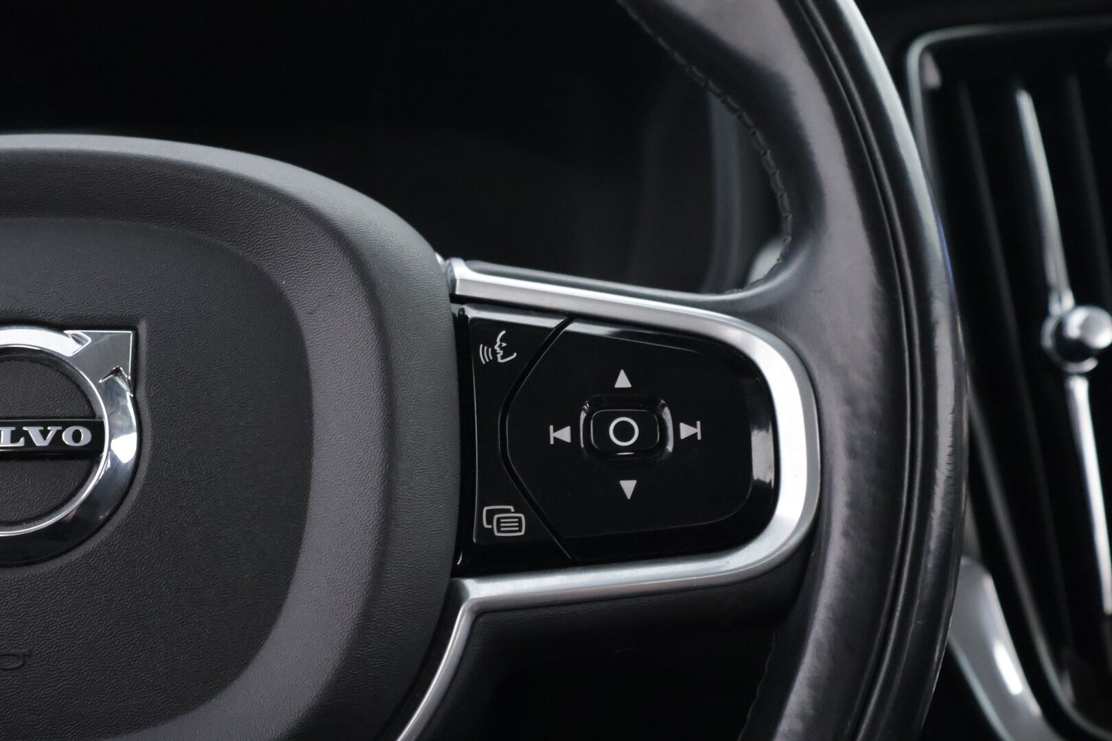Volvo S90 2018 D4 Business aut - Suomiauto | Webasto | Adapt.Vakkari | Vetokoukku | Phoenix Gold Audio | Adapt.LED | Peruutustutkat | KATSO HINTA!