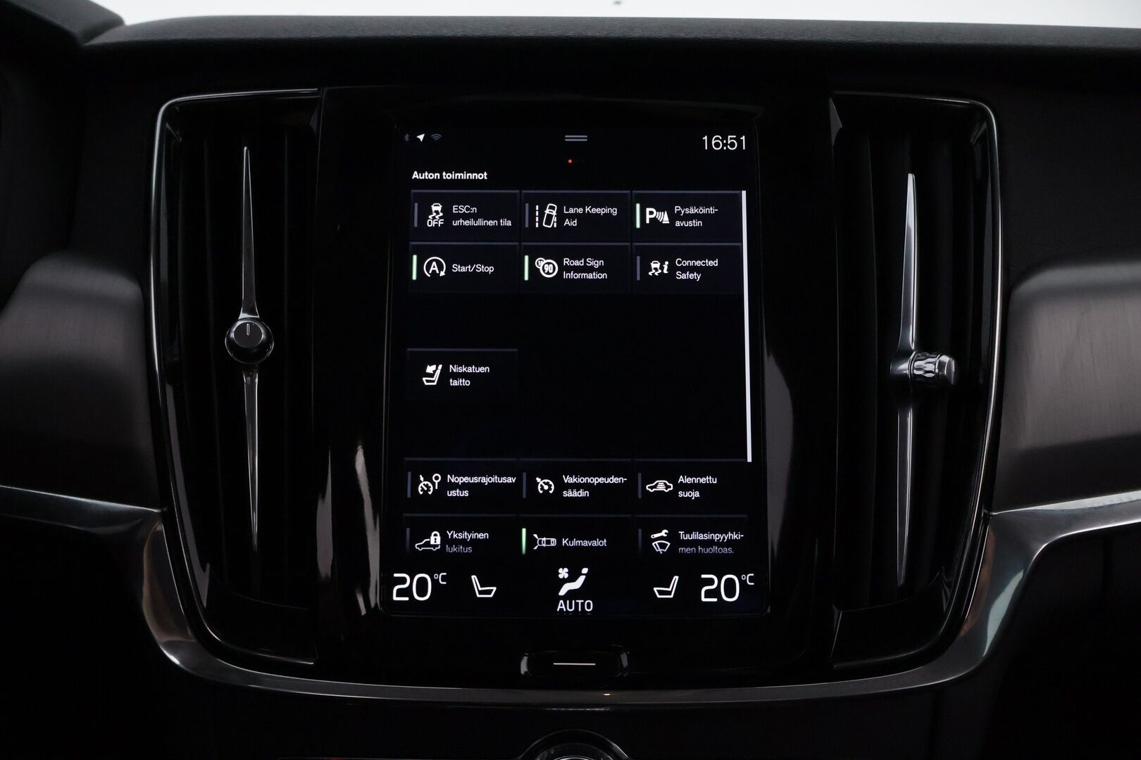 Volvo S90 2018 D4 Business aut - Suomiauto | Webasto | Adapt.Vakkari | Vetokoukku | Phoenix Gold Audio | Adapt.LED | Peruutustutkat | KATSO HINTA!