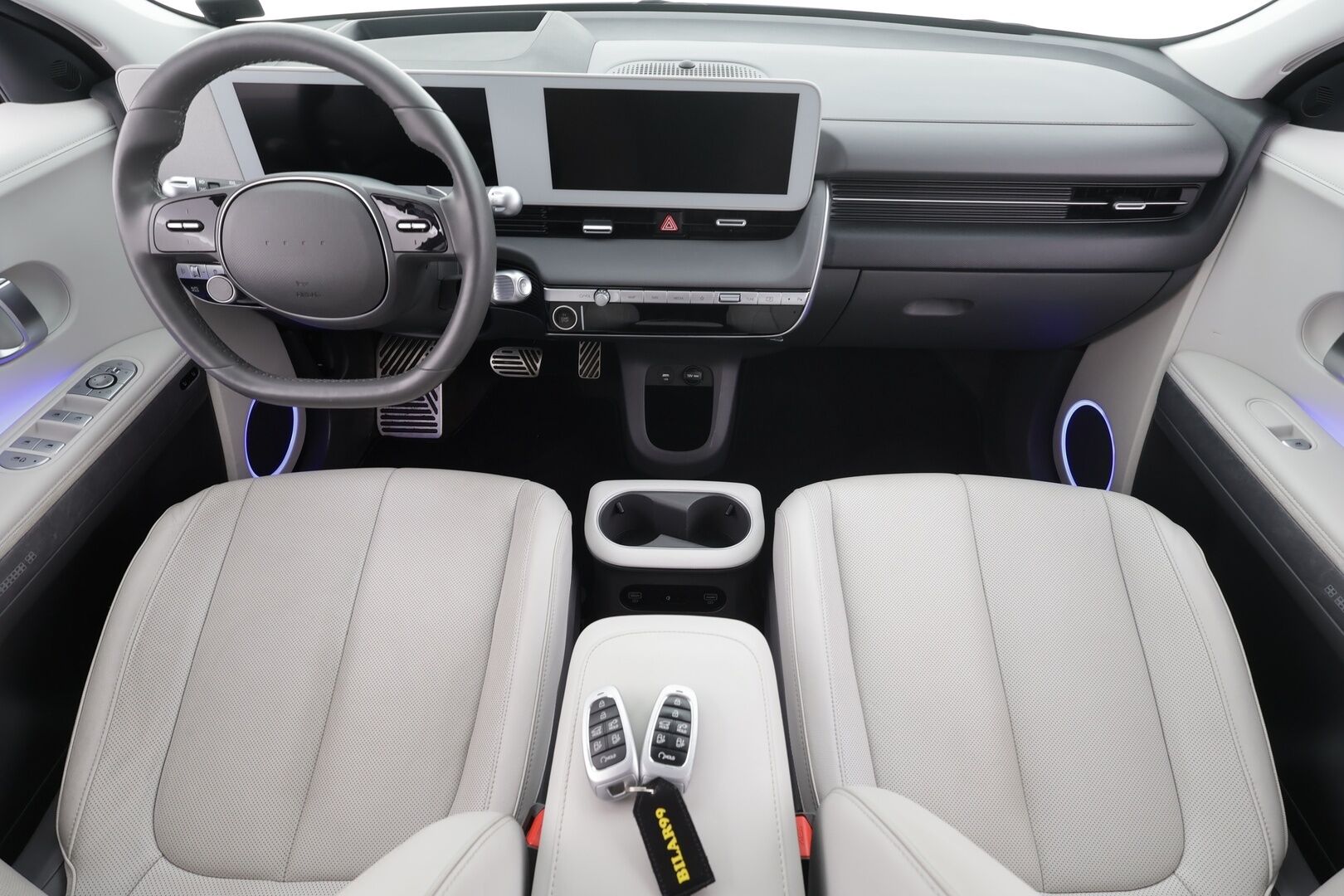 Hyundai IONIQ 5 2022 73 kWh 217 hv Premium * ACC / HUD / 360° / ILP / Relax-istuimet / Bose / LED / Ilmastoidut nahat / KeylessGo / Sähköluukku * - Suomi-auto / Akku kuntotarkastettu SoH 97,1% / Kahdet renkaat aluvanteilla / Merkkihuollettu / Huippuvarusteet