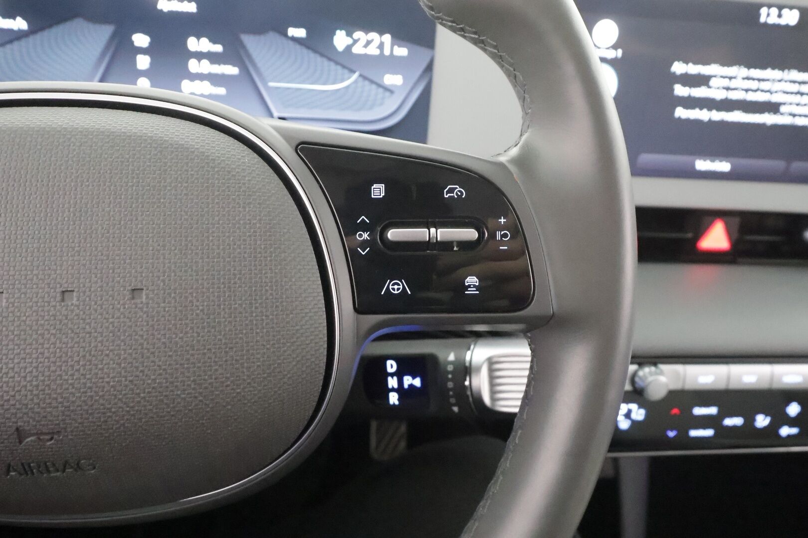 Hyundai IONIQ 5 2022 73 kWh 217 hv Premium * ACC / HUD / 360° / ILP / Relax-istuimet / Bose / LED / Ilmastoidut nahat / KeylessGo / Sähköluukku * - Suomi-auto / Akku kuntotarkastettu SoH 97,1% / Kahdet renkaat aluvanteilla / Merkkihuollettu / Huippuvarusteet