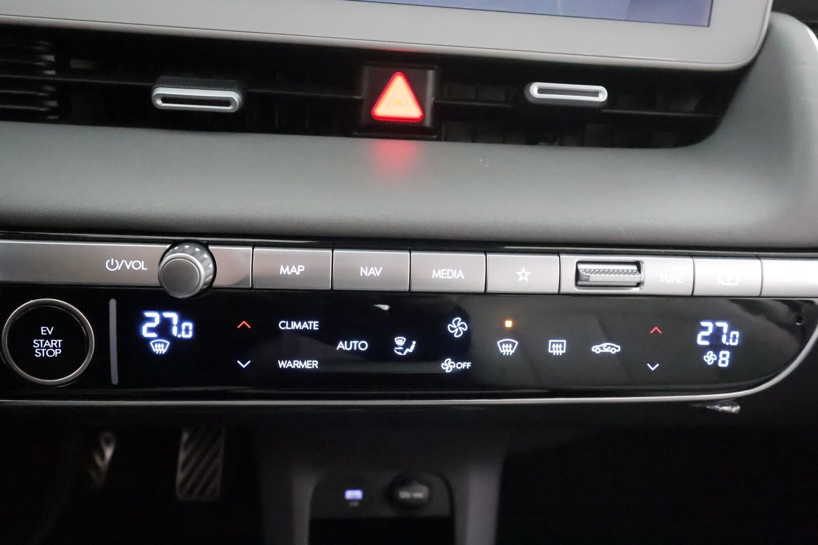 Hyundai IONIQ 5 2022 73 kWh 217 hv Premium * ACC / HUD / 360° / ILP / Relax-istuimet / Bose / LED / Ilmastoidut nahat / KeylessGo / Sähköluukku * - Suomi-auto / Akku kuntotarkastettu SoH 97,1% / Kahdet renkaat aluvanteilla / Merkkihuollettu / Huippuvarusteet