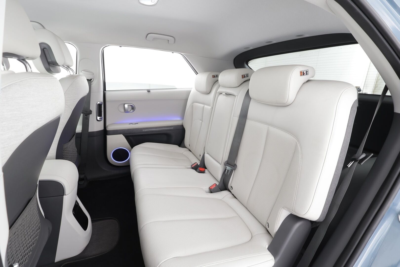 Hyundai IONIQ 5 2022 73 kWh 217 hv Premium * ACC / HUD / 360° / ILP / Relax-istuimet / Bose / LED / Ilmastoidut nahat / KeylessGo / Sähköluukku * - Suomi-auto / Akku kuntotarkastettu SoH 97,1% / Kahdet renkaat aluvanteilla / Merkkihuollettu / Huippuvarusteet