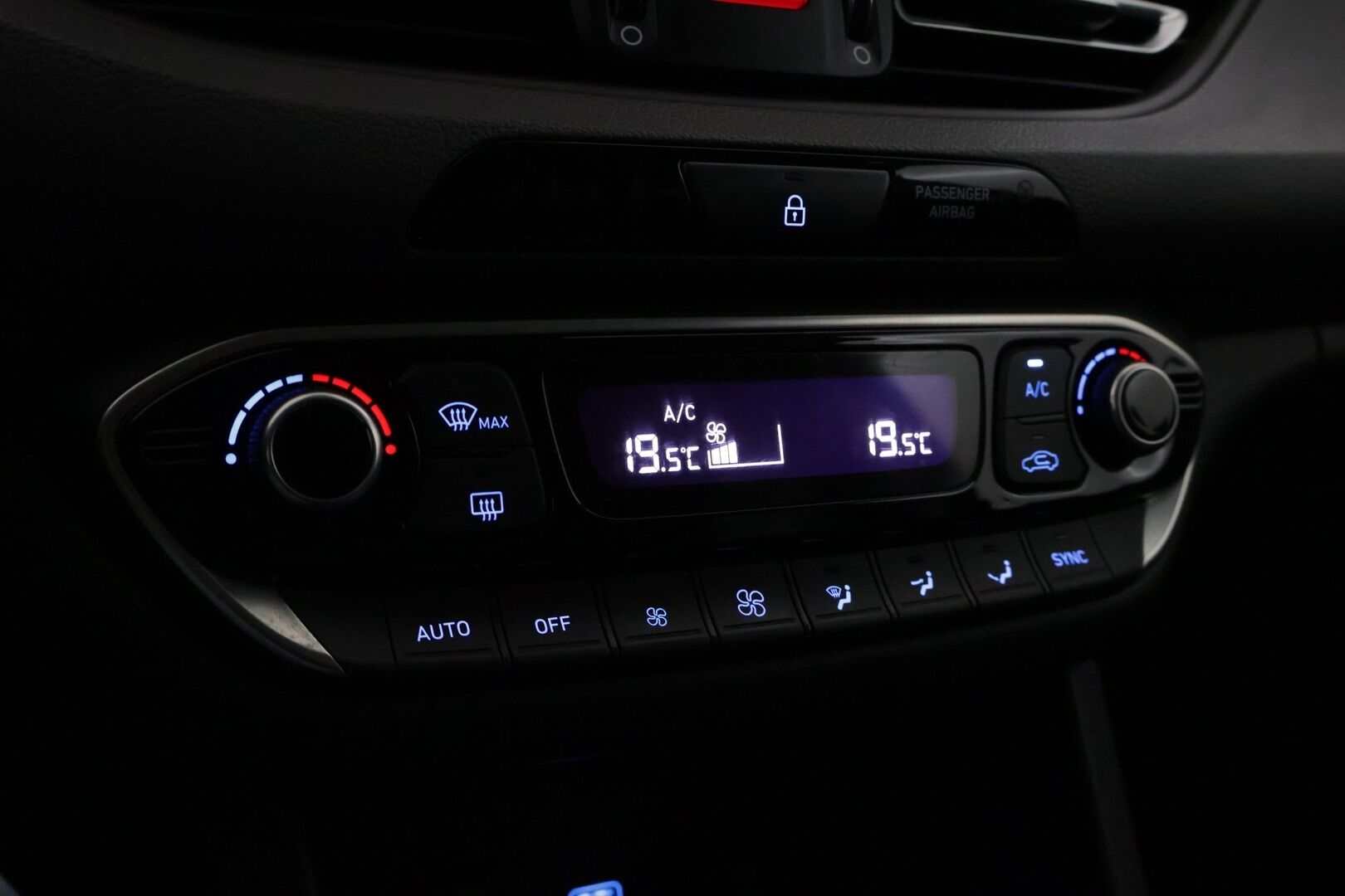 Hyundai i30 Wagon 2021 1,0 T-GDI 120 hv 48V hybrid 7-DCT-aut Comfort *P.Kamera / Lohko+S.Pistoke / Ratinlämmitin* - *Merkkihuollettu! / 1 Omisteinen Suomi-auto!*